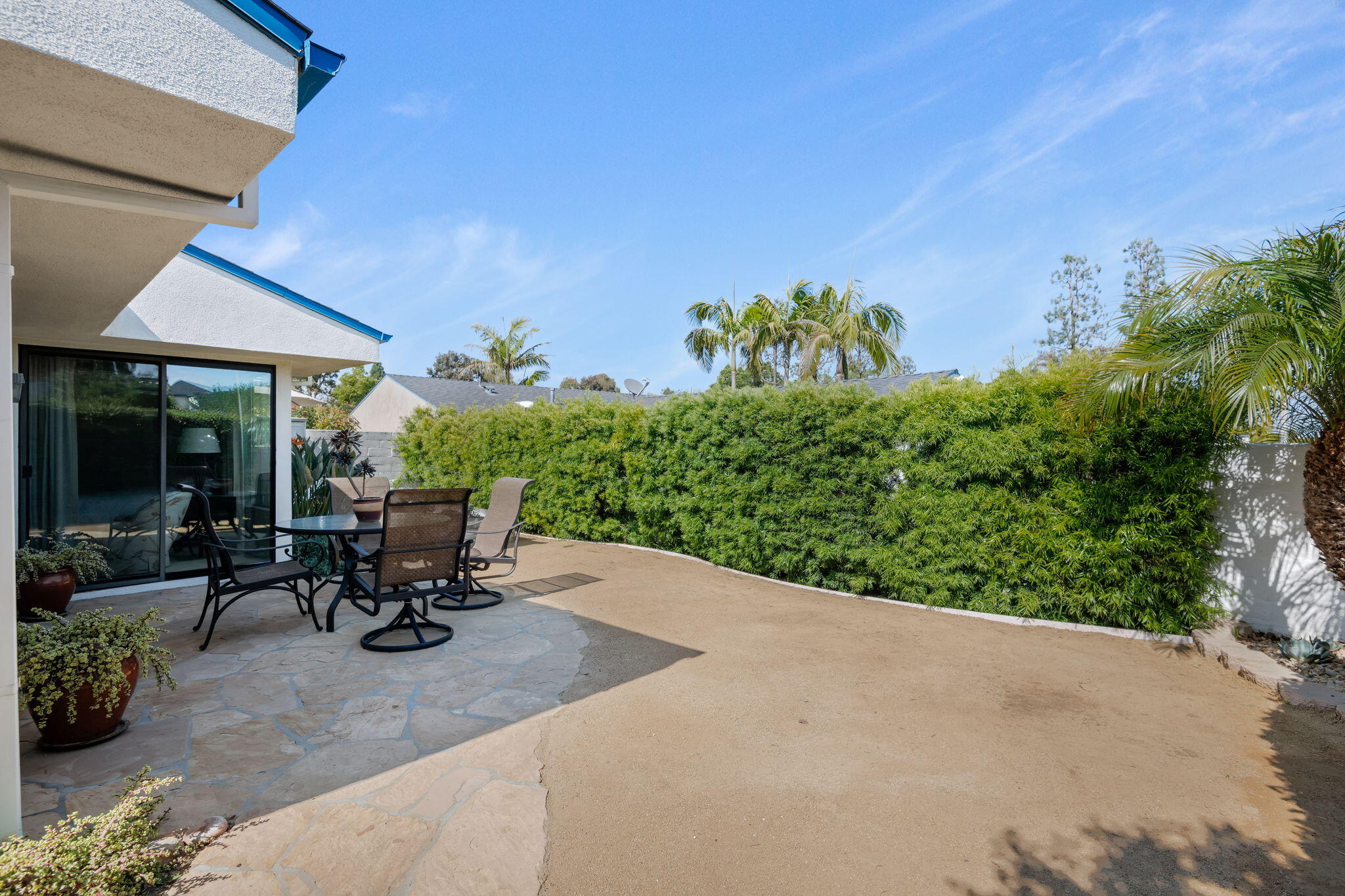 Ventura, California 93004, United States, 3 Bedrooms Bedrooms, ,2 BathroomsBathrooms,Residential,Pending,121276