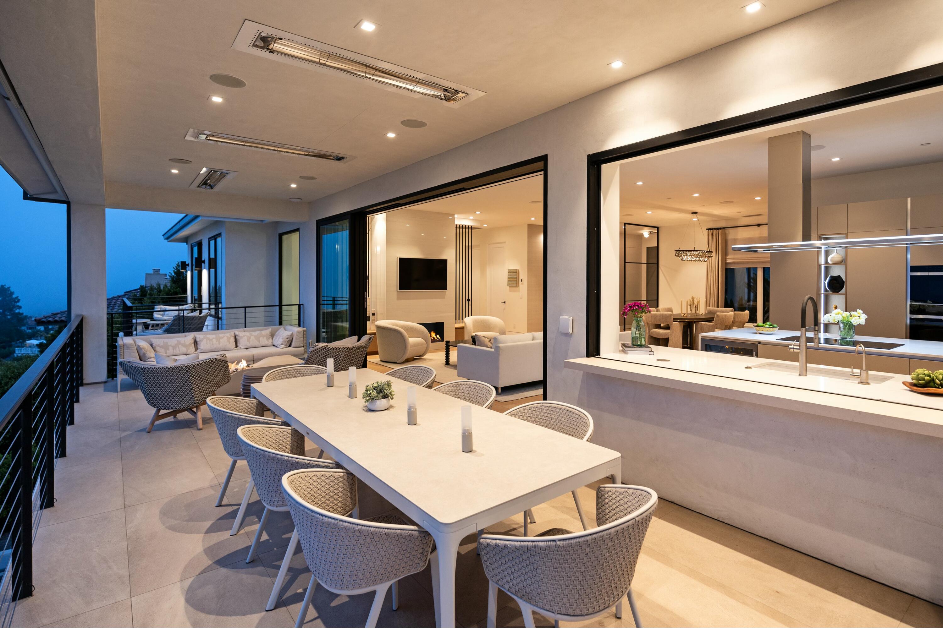 Santa Barbara, California 93103, United States, 4 Bedrooms Bedrooms, ,4 BathroomsBathrooms,Residential,Active,249319