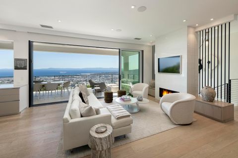 Photo of 945 Arbolado Road, SANTA BARBARA, CA 93103 (MLS # 25-4263)