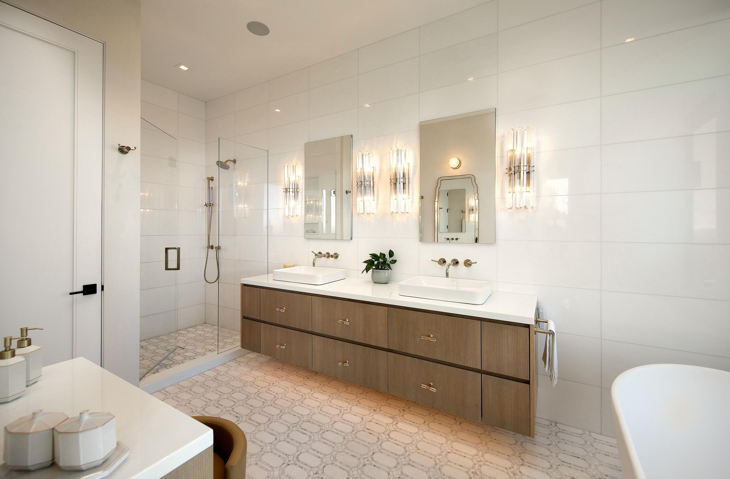 Santa Barbara, California 93103, United States, 4 Bedrooms Bedrooms, ,4 BathroomsBathrooms,Residential,Active,249319