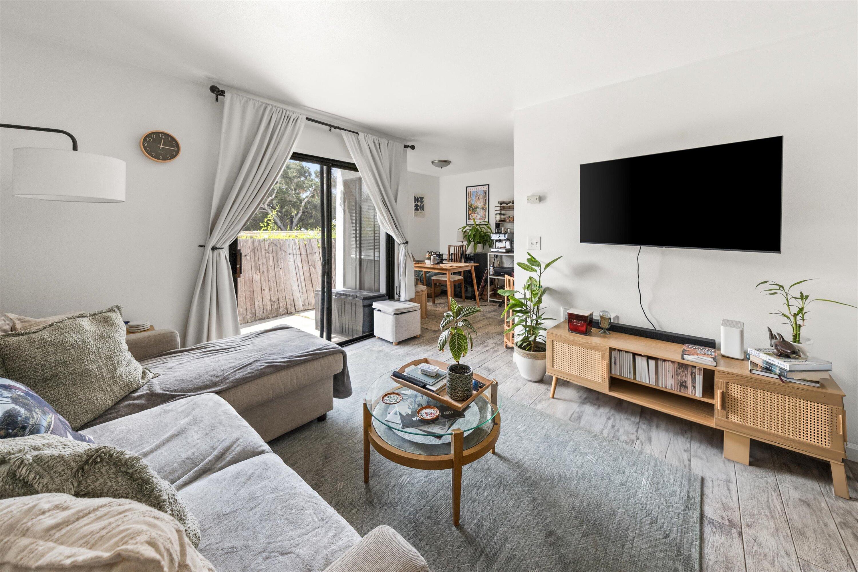 316 W Valerio Street