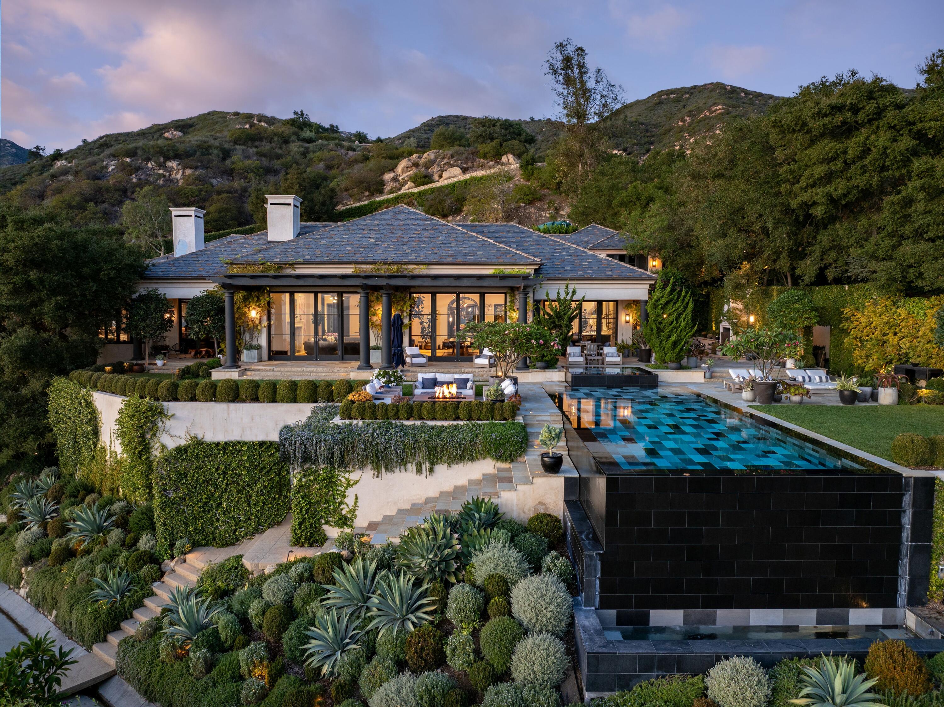 1140 E Mountain Drive