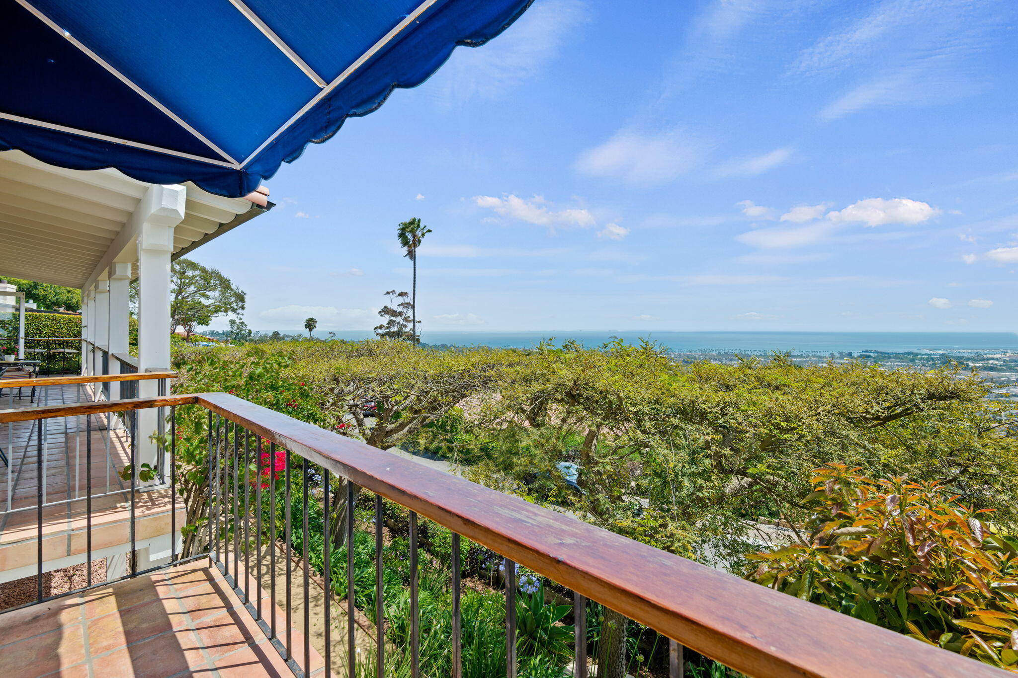 Santa Barbara, California 93103, United States, 4 Bedrooms Bedrooms, ,4 BathroomsBathrooms,Residential,Active,129417