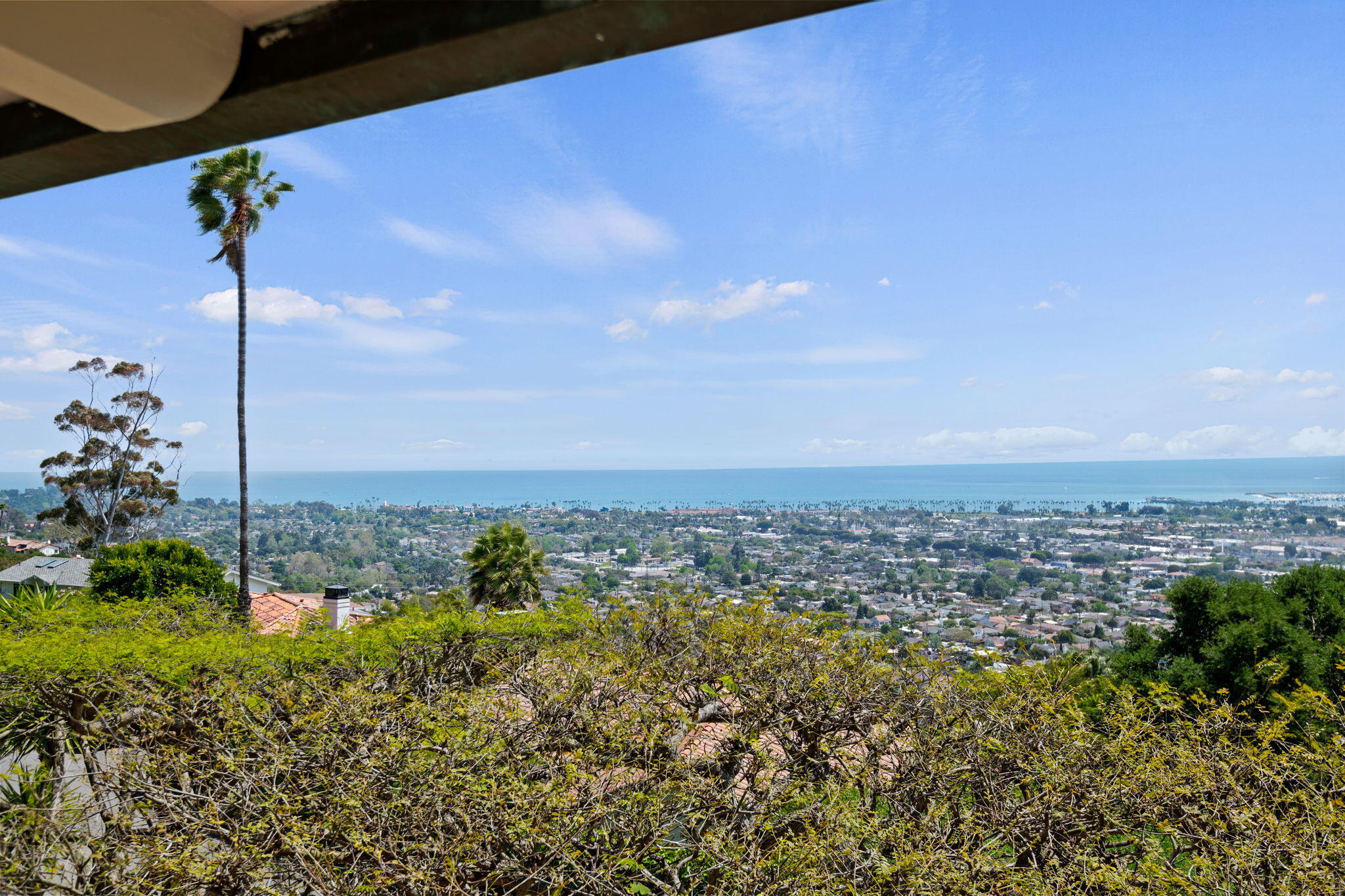 Santa Barbara, California 93103, United States, 4 Bedrooms Bedrooms, ,4 BathroomsBathrooms,Residential,Active,129417