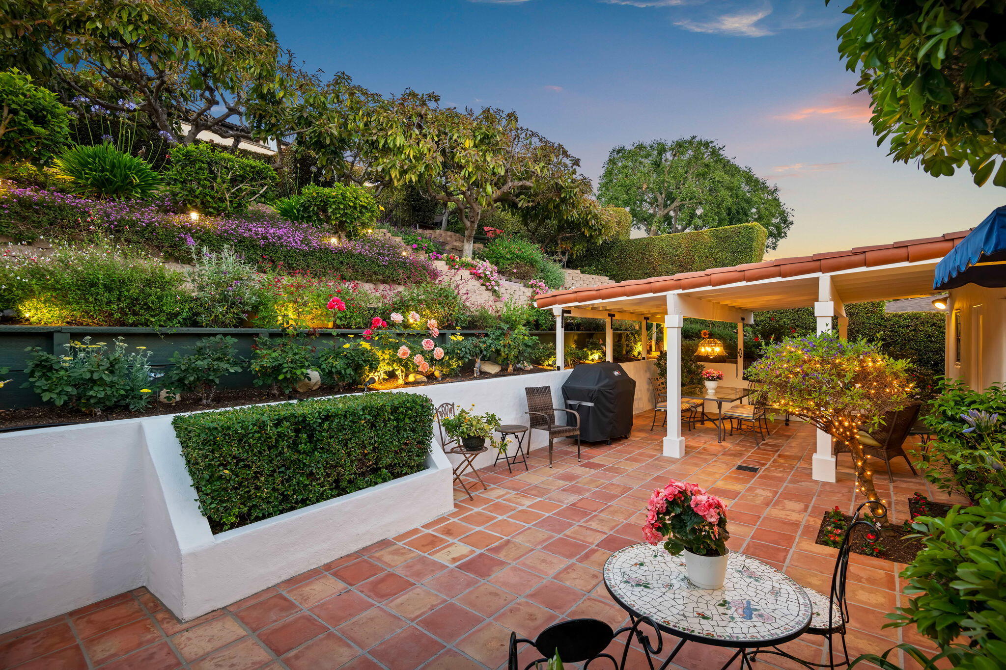 Santa Barbara, California 93103, United States, 4 Bedrooms Bedrooms, ,4 BathroomsBathrooms,Residential,Active,129417