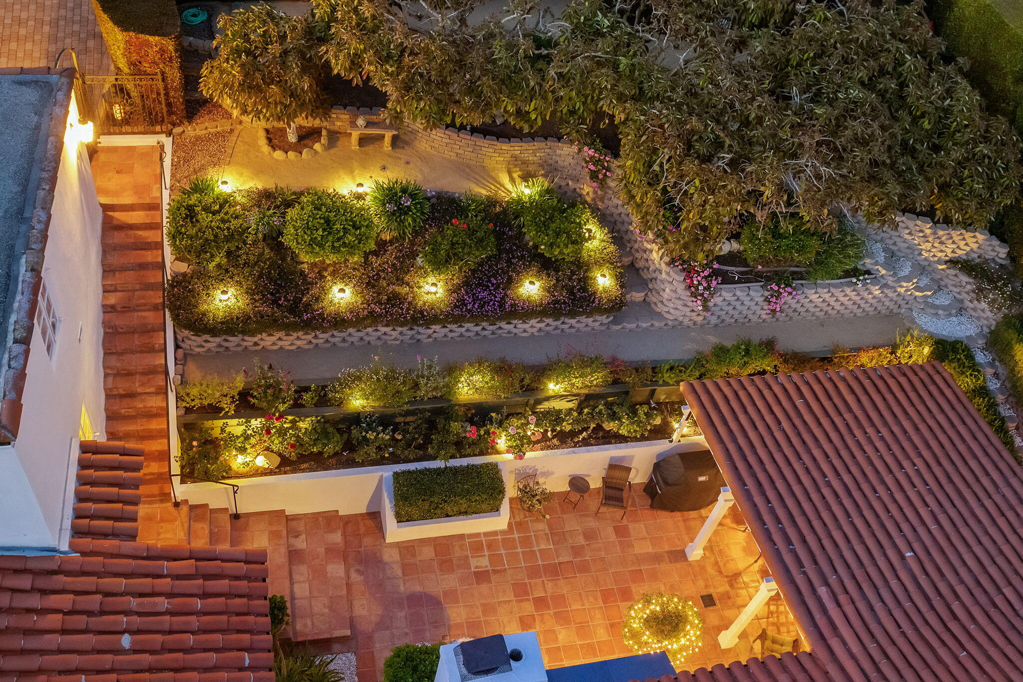 Santa Barbara, California 93103, United States, 4 Bedrooms Bedrooms, ,4 BathroomsBathrooms,Residential,Active,129417