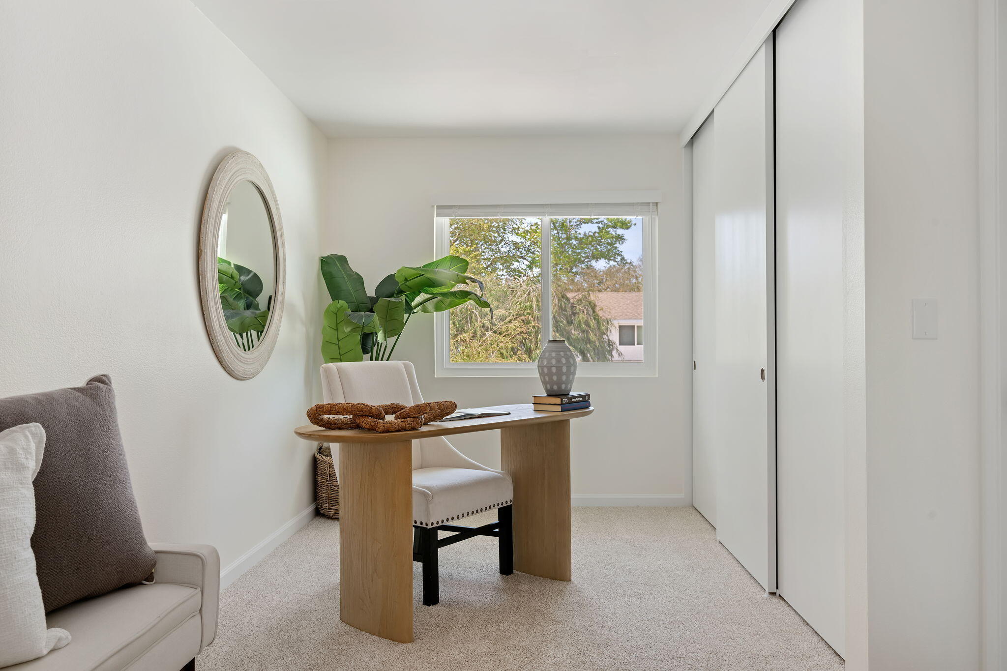 Santa Barbara, California 93111, United States, 3 Bedrooms Bedrooms, ,3 BathroomsBathrooms,Residential,Pending,108933