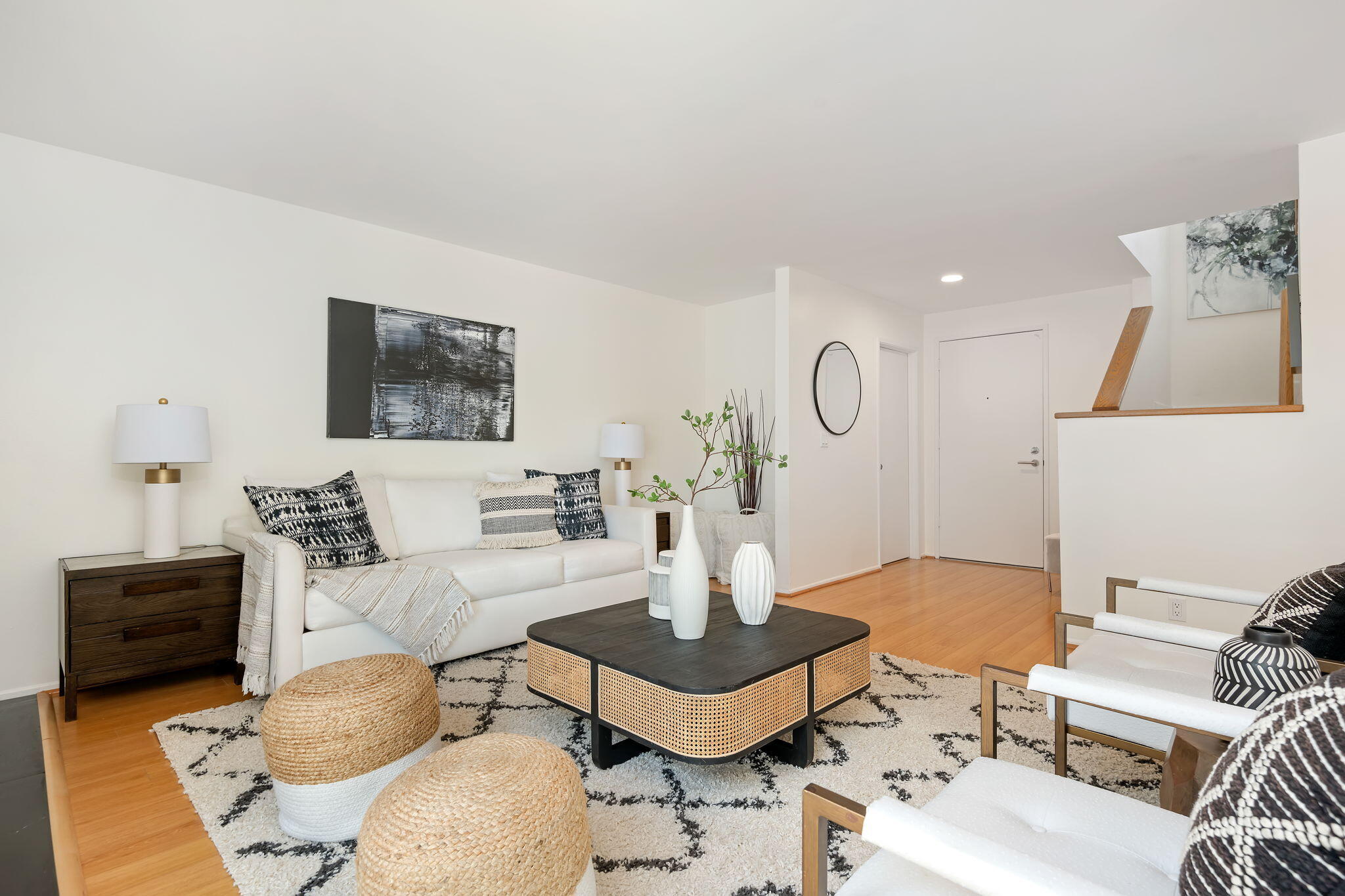 Santa Barbara, California 93111, United States, 3 Bedrooms Bedrooms, ,3 BathroomsBathrooms,Residential,Pending,108933