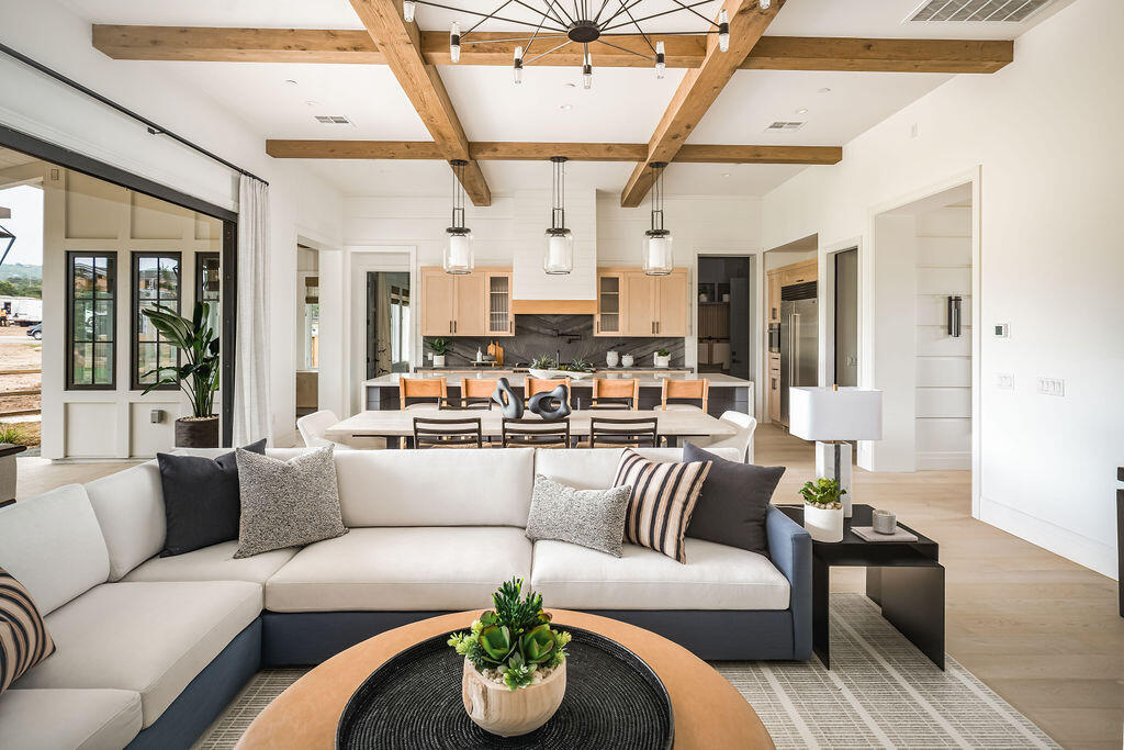 Carpinteria, California 93013, United States, 4 Bedrooms Bedrooms, ,5 BathroomsBathrooms,Residential,Active,205303