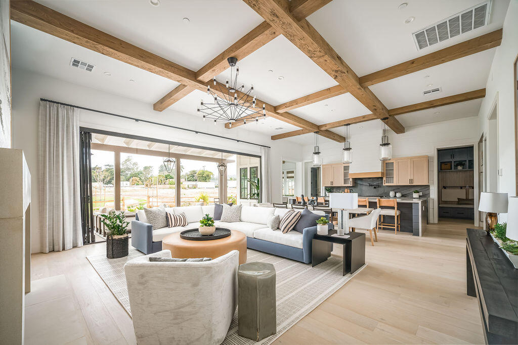 Carpinteria, California 93013, United States, 4 Bedrooms Bedrooms, ,5 BathroomsBathrooms,Residential,Active,205303