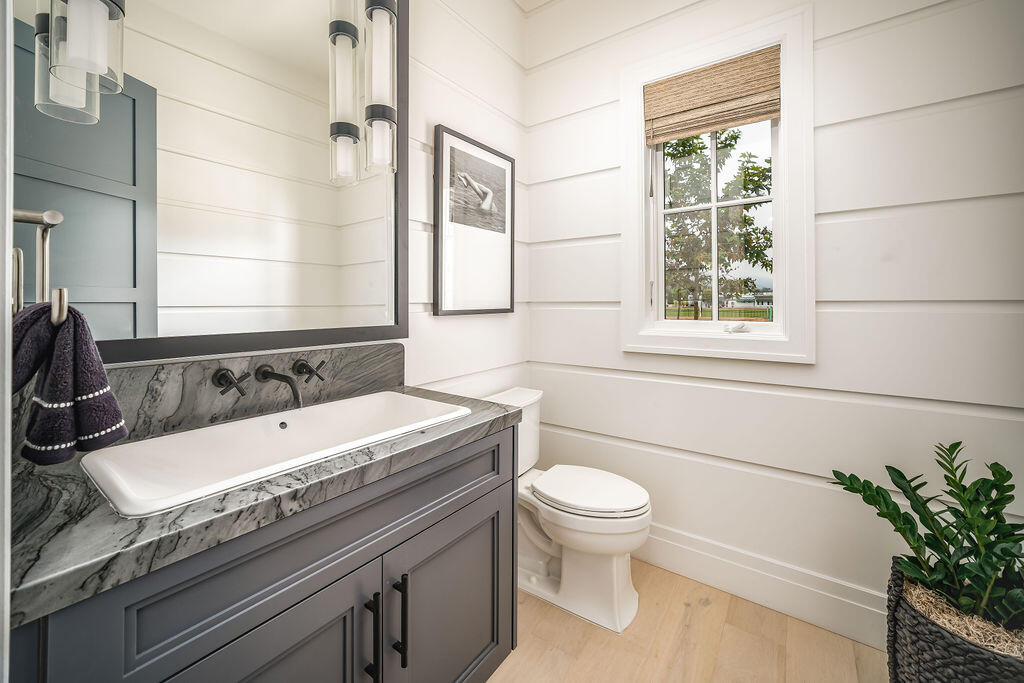 Carpinteria, California 93013, United States, 4 Bedrooms Bedrooms, ,5 BathroomsBathrooms,Residential,Active,205303