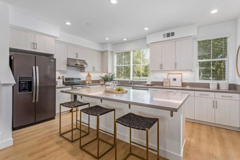 5680 Surfrider Way 105 GOLETA CA 93117