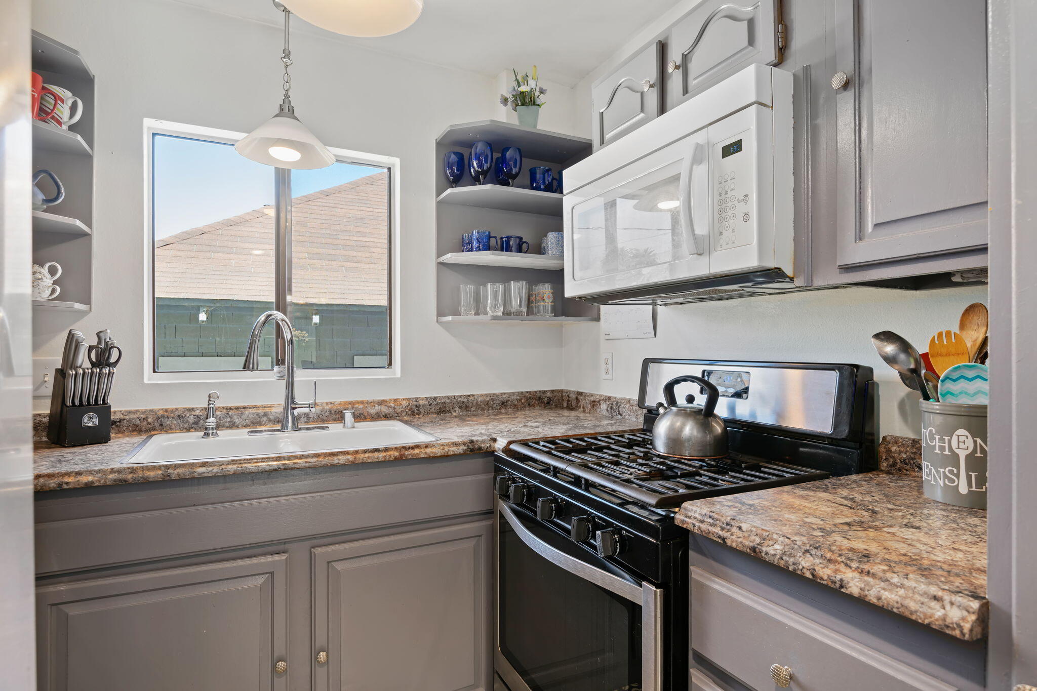 Oxnard, California 93030, United States, 2 Bedrooms Bedrooms, ,2 BathroomsBathrooms,Residential,Active,119938