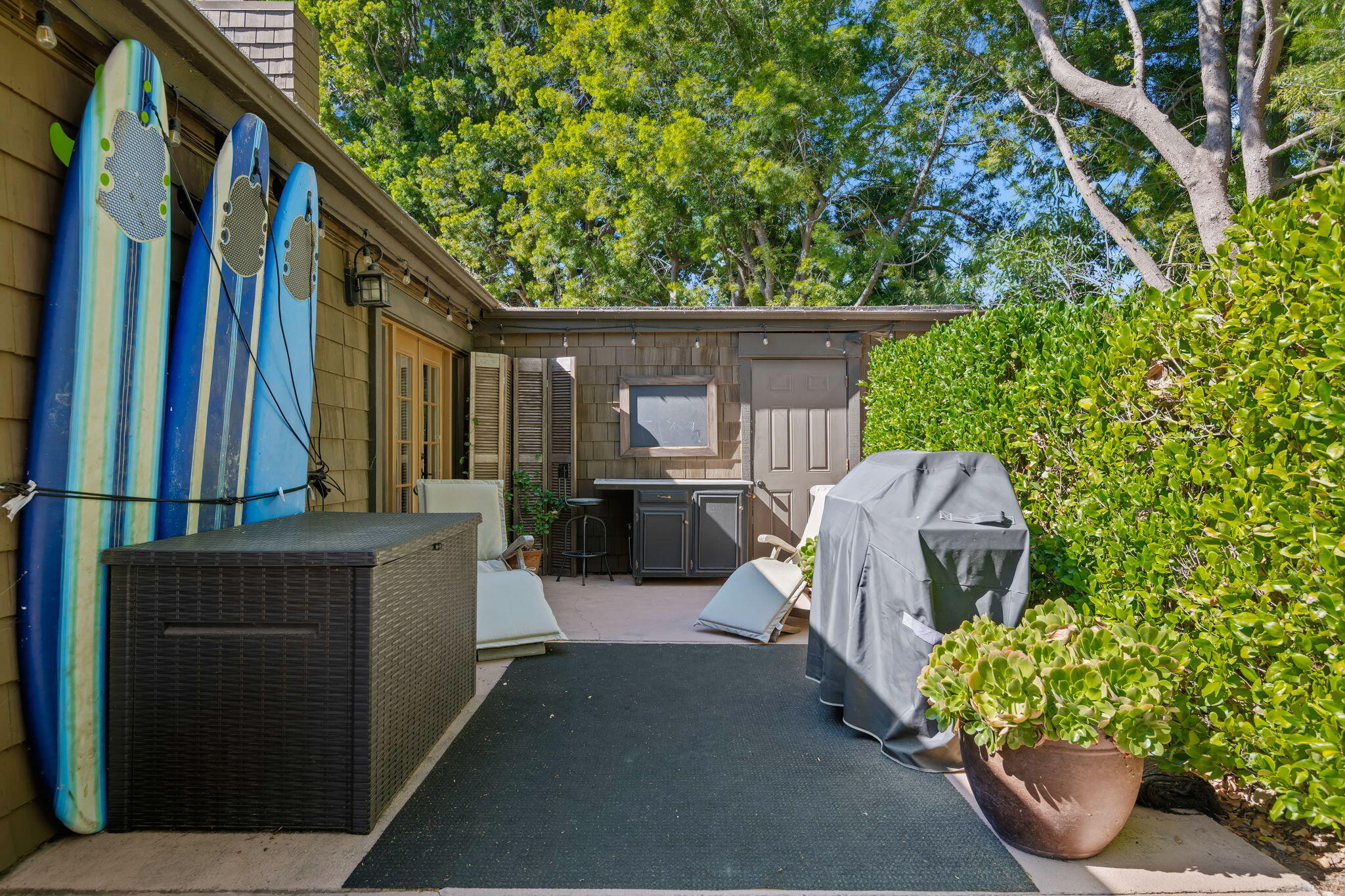 Santa Barbara, California 93111, United States, 4 Bedrooms Bedrooms, ,3 BathroomsBathrooms,Residential,Coming Soon,230461