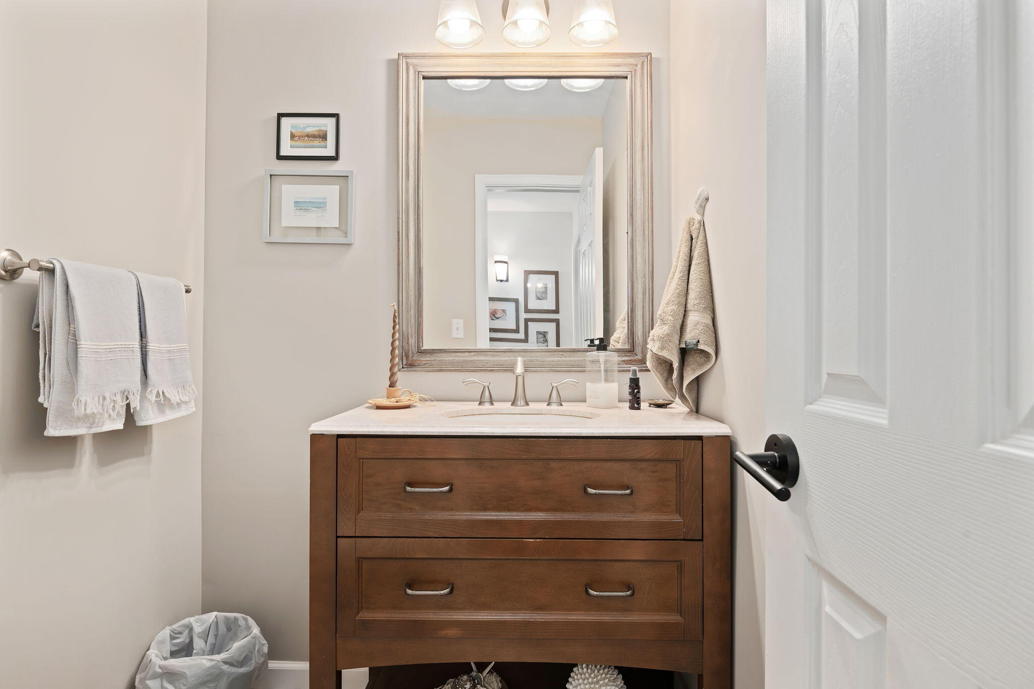 Santa Barbara, California 93111, United States, 4 Bedrooms Bedrooms, ,3 BathroomsBathrooms,Residential,Coming Soon,230461