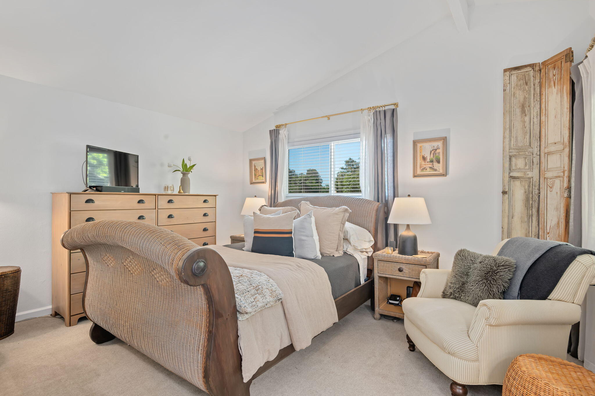 Santa Barbara, California 93111, United States, 4 Bedrooms Bedrooms, ,3 BathroomsBathrooms,Residential,Coming Soon,230461