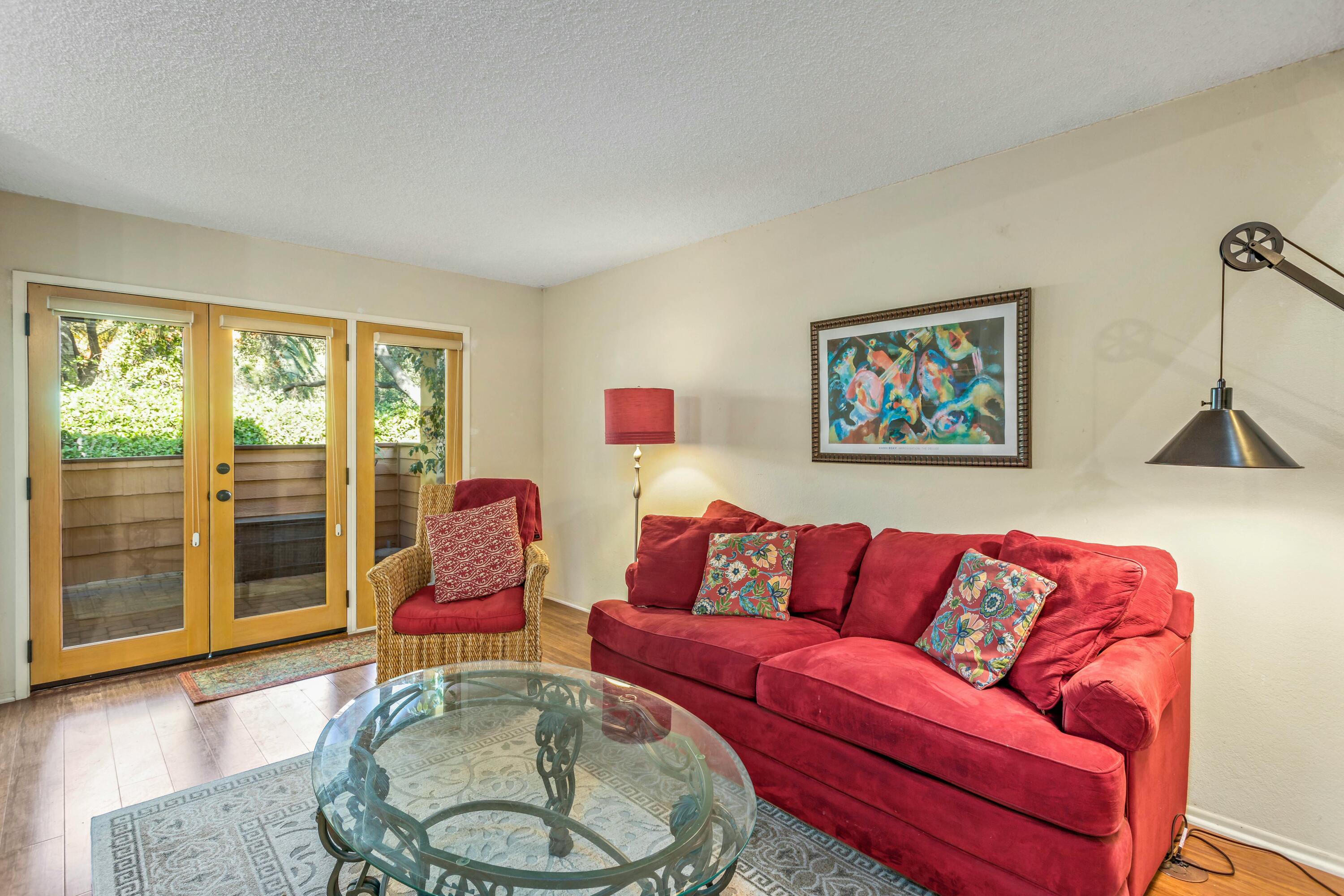 Santa Barbara, California 93110, United States, 3 Bedrooms Bedrooms, ,3 BathroomsBathrooms,Residential,Pending,15135