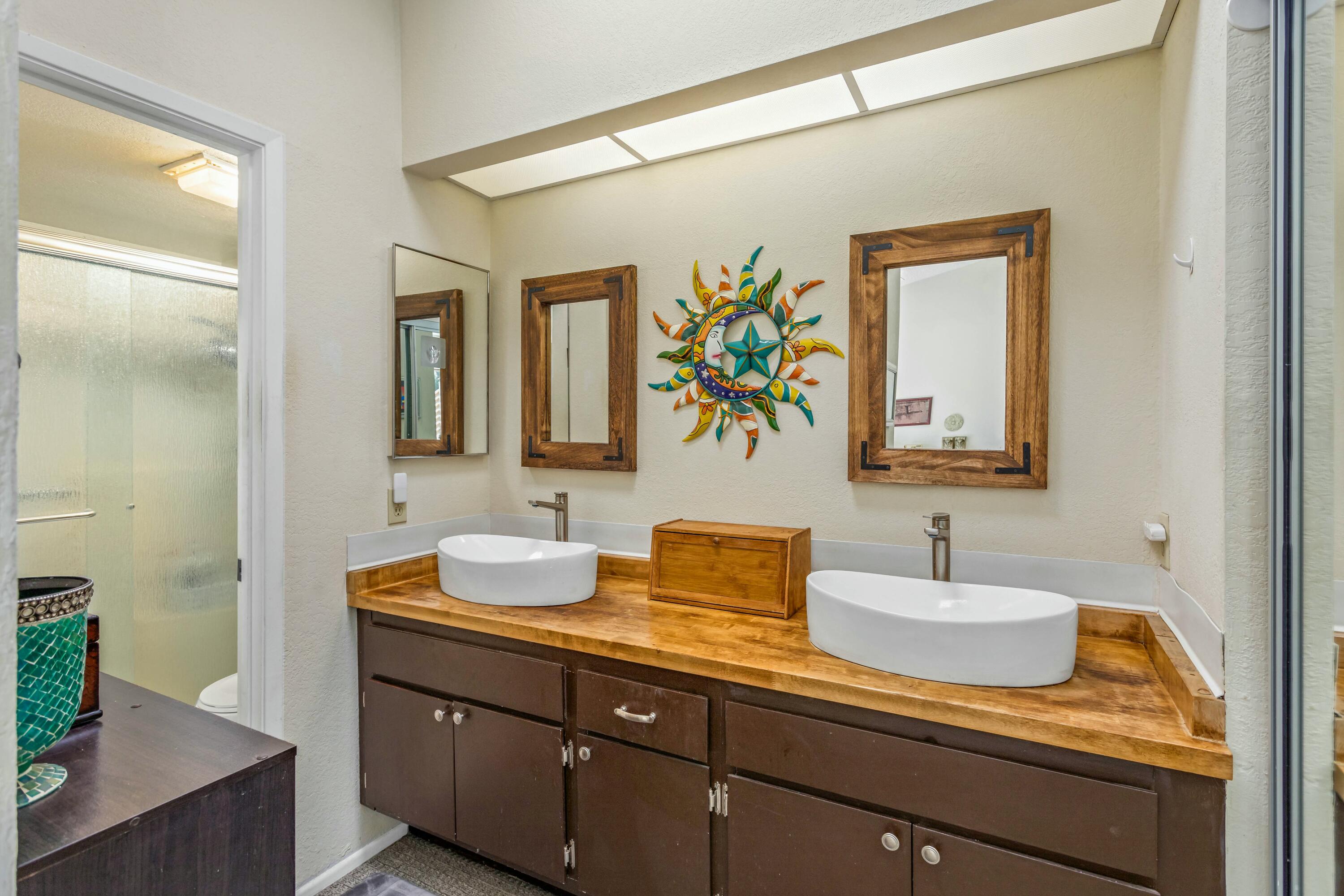 Santa Barbara, California 93110, United States, 3 Bedrooms Bedrooms, ,3 BathroomsBathrooms,Residential,Pending,15135