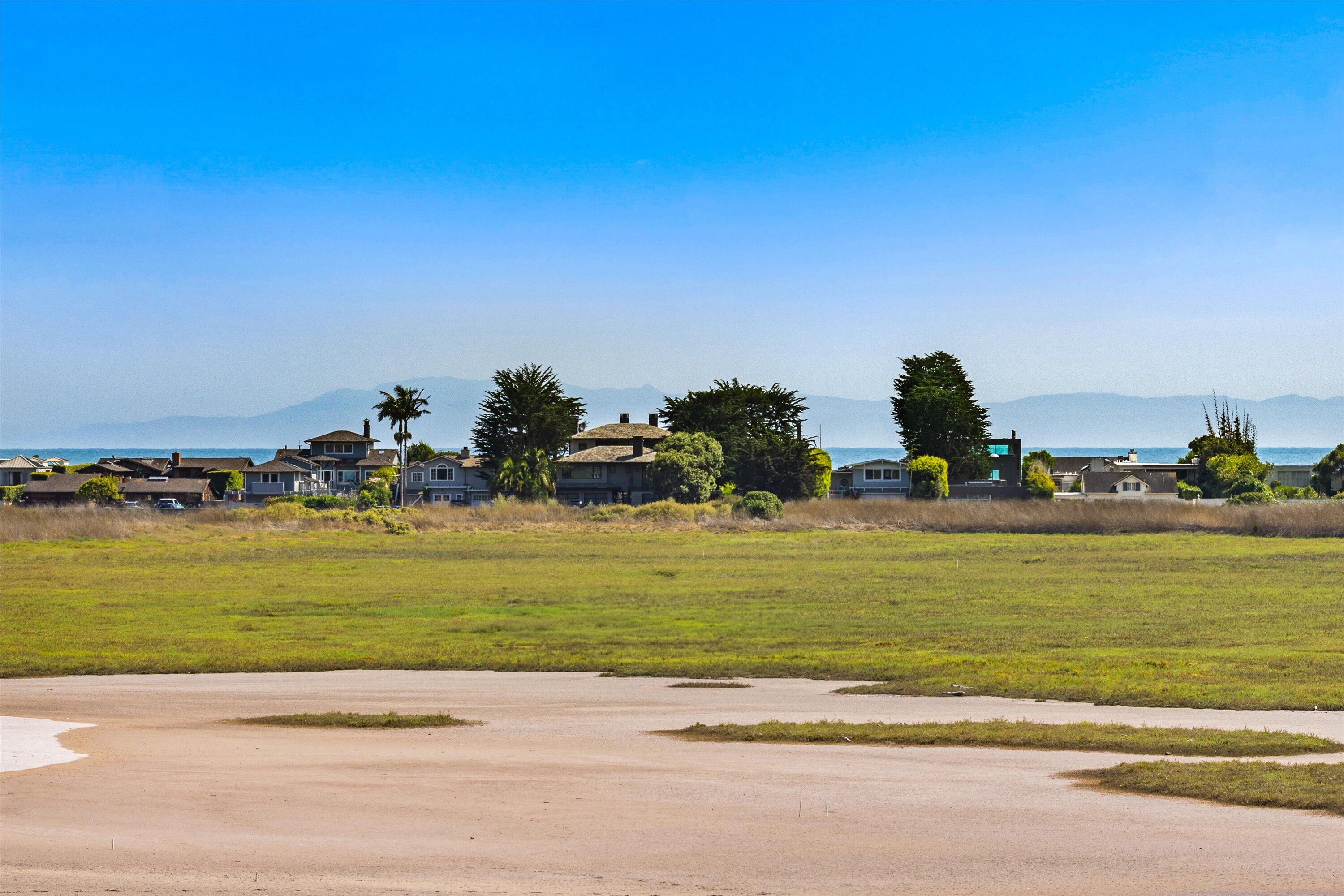 Carpinteria, California 93013, United States, 3 Bedrooms Bedrooms, ,3 BathroomsBathrooms,Residential,Pending,189460