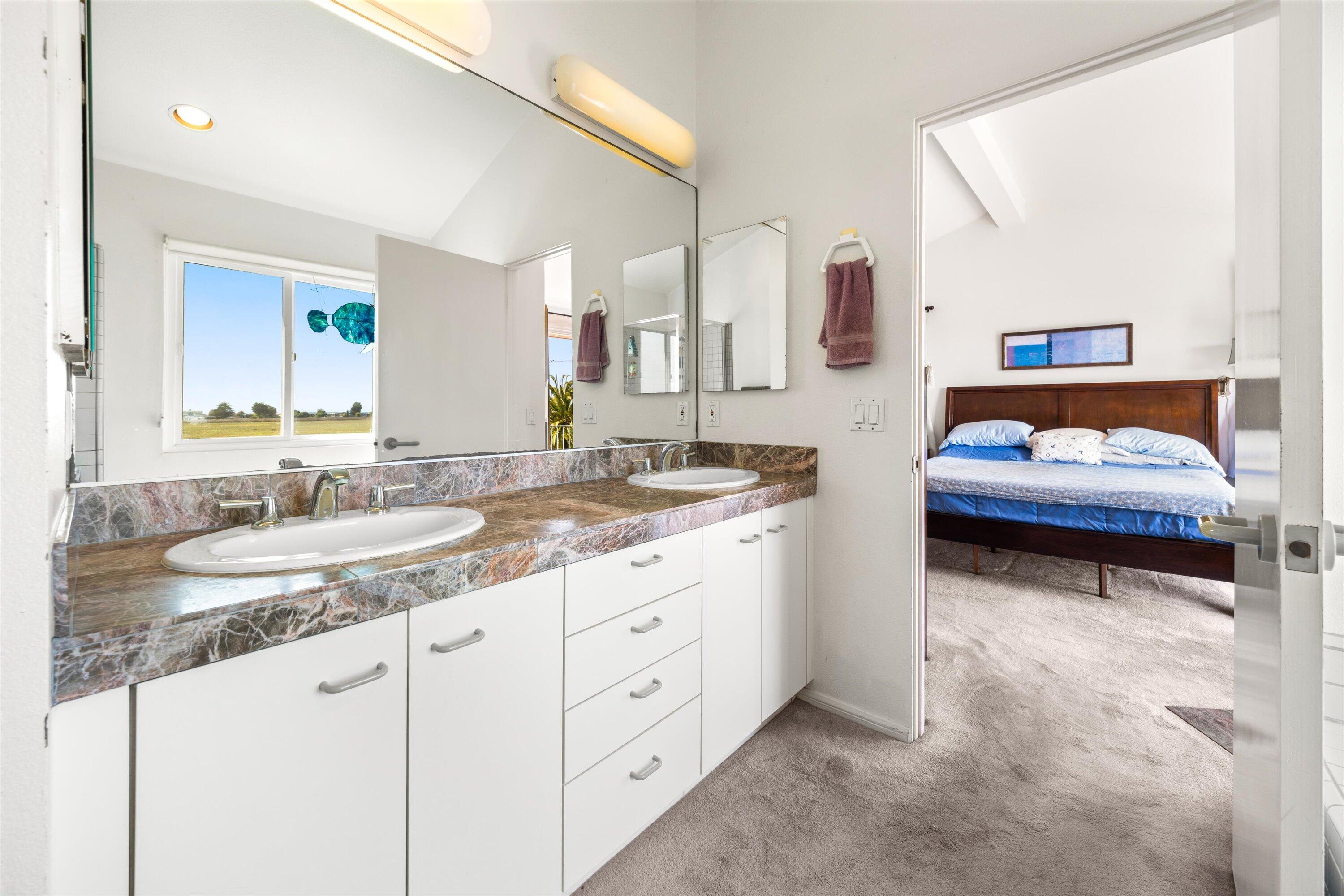 Carpinteria, California 93013, United States, 3 Bedrooms Bedrooms, ,3 BathroomsBathrooms,Residential,Pending,189460