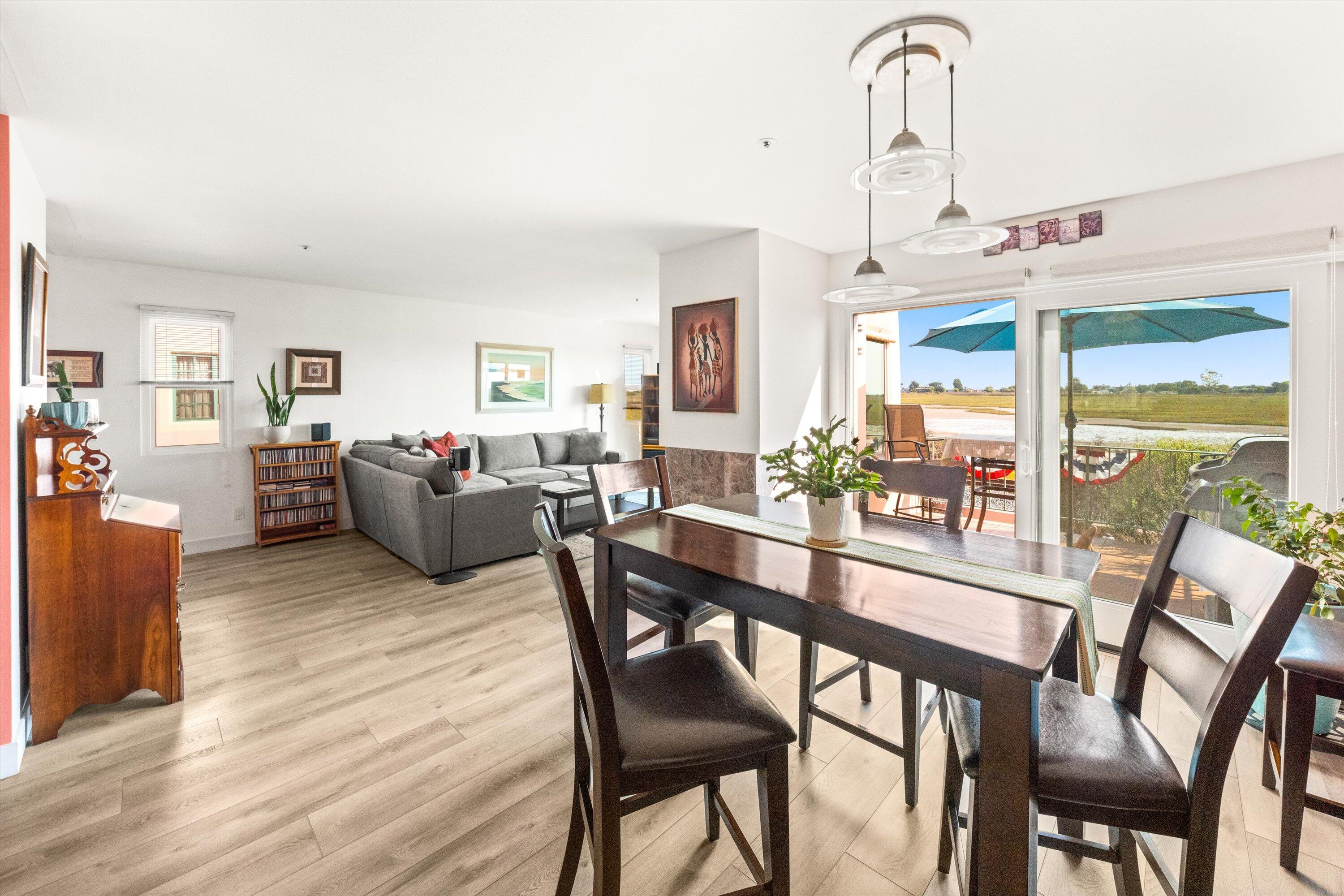 Carpinteria, California 93013, United States, 3 Bedrooms Bedrooms, ,3 BathroomsBathrooms,Residential,Pending,189460