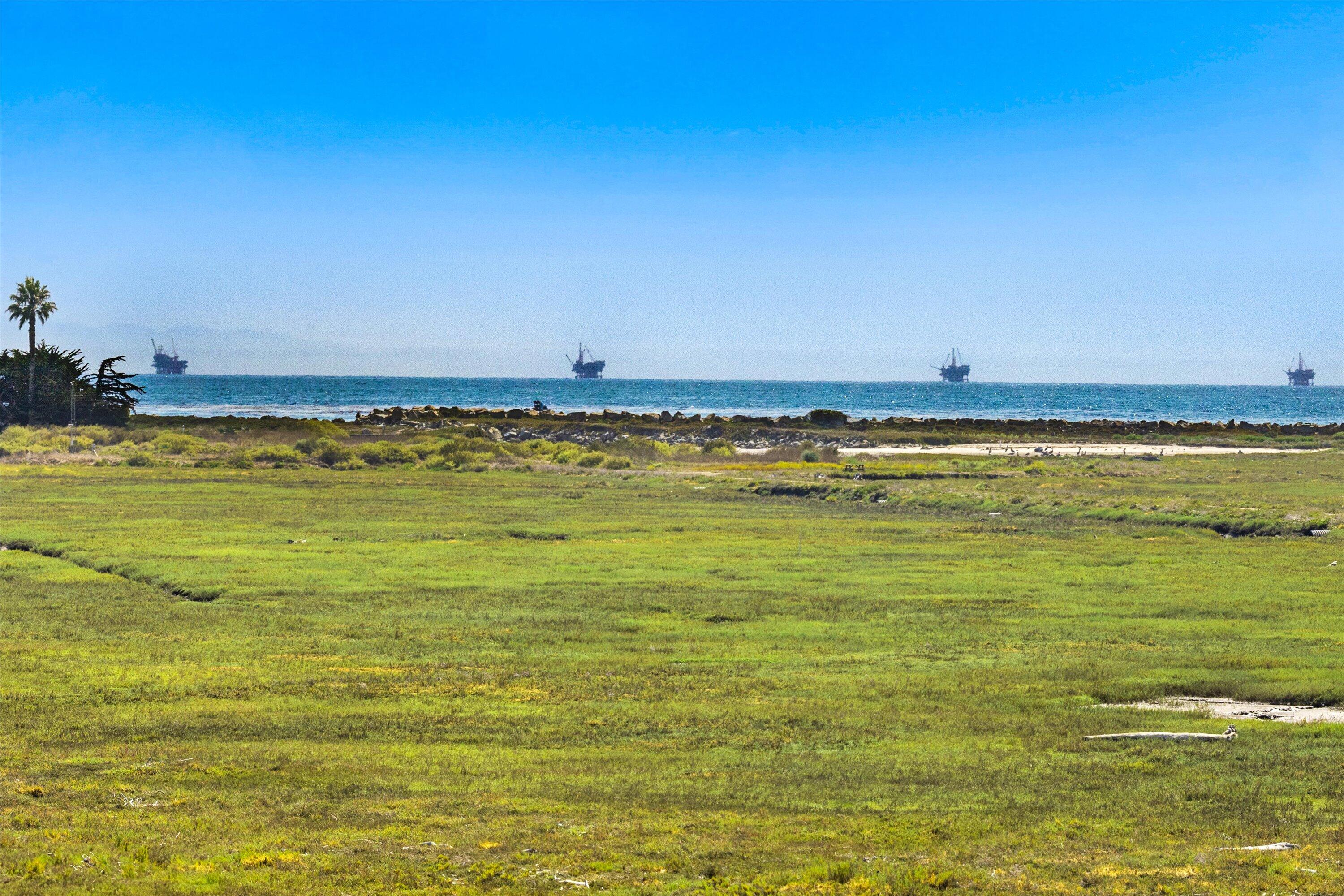 Carpinteria, California 93013, United States, 3 Bedrooms Bedrooms, ,3 BathroomsBathrooms,Residential,Pending,189460