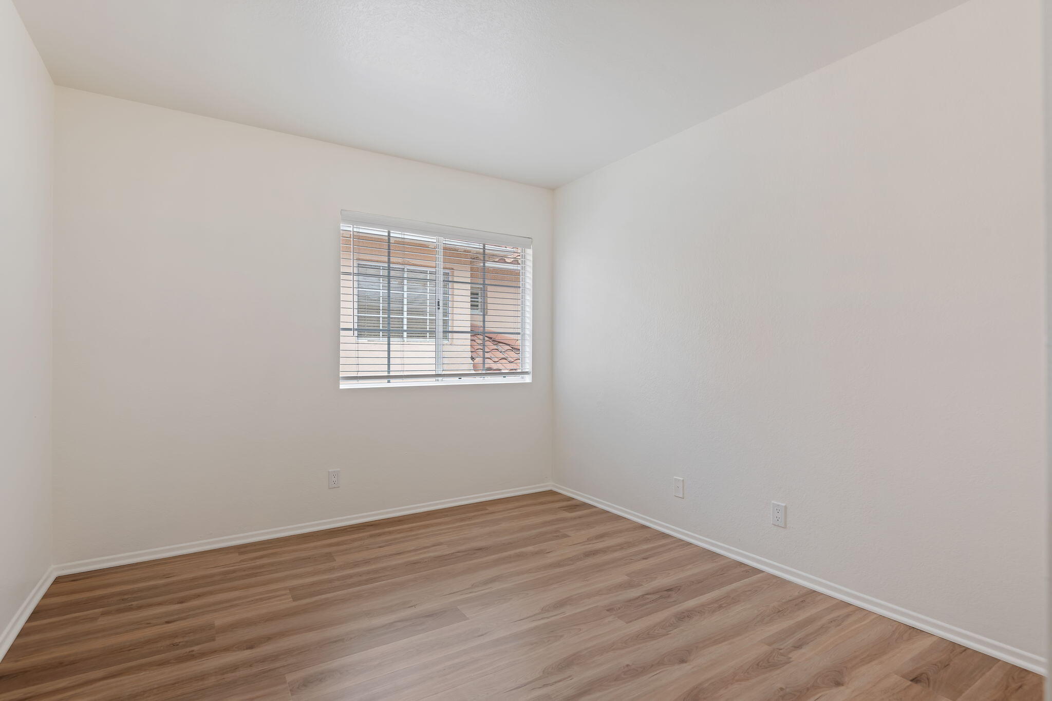 Goleta, California 93117, United States, 3 Bedrooms Bedrooms, ,3 BathroomsBathrooms,Residential,Active,192957