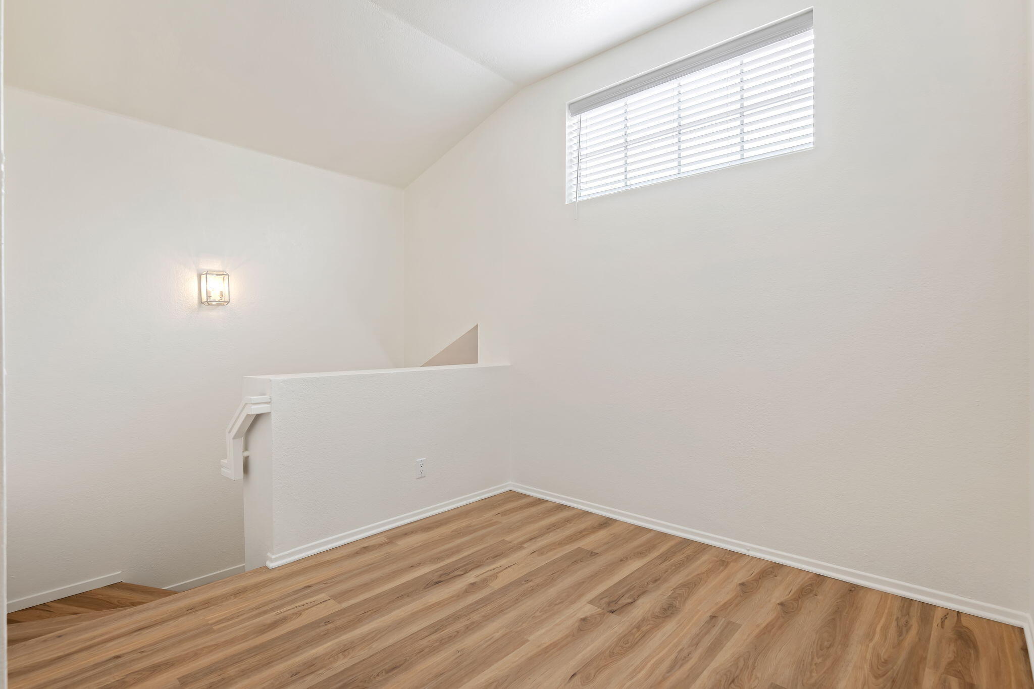 Goleta, California 93117, United States, 3 Bedrooms Bedrooms, ,3 BathroomsBathrooms,Residential,Active,192957