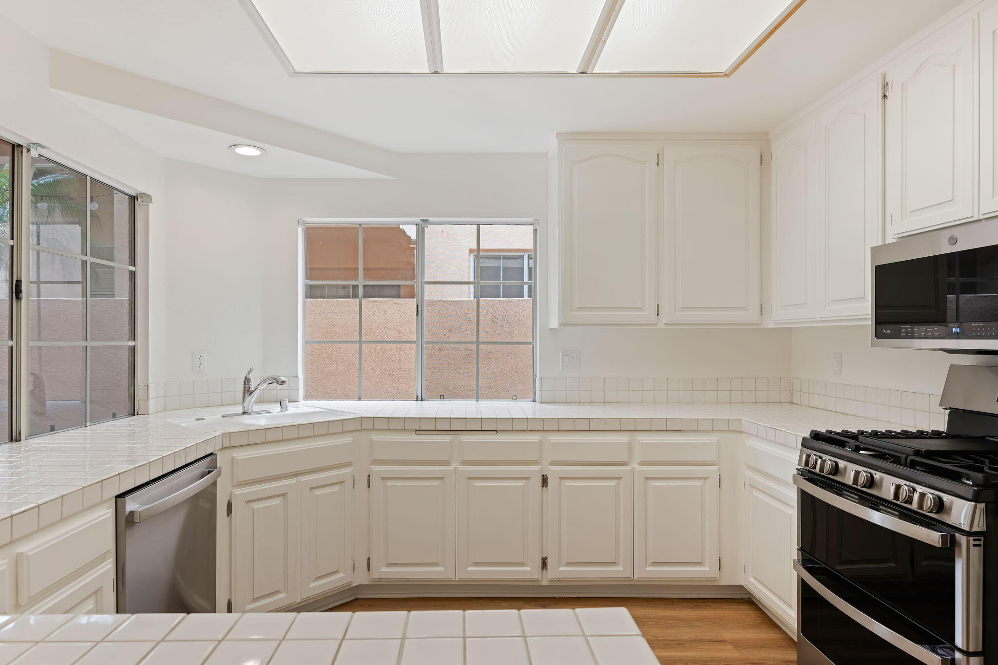 Goleta, California 93117, United States, 3 Bedrooms Bedrooms, ,3 BathroomsBathrooms,Residential,Active,192957