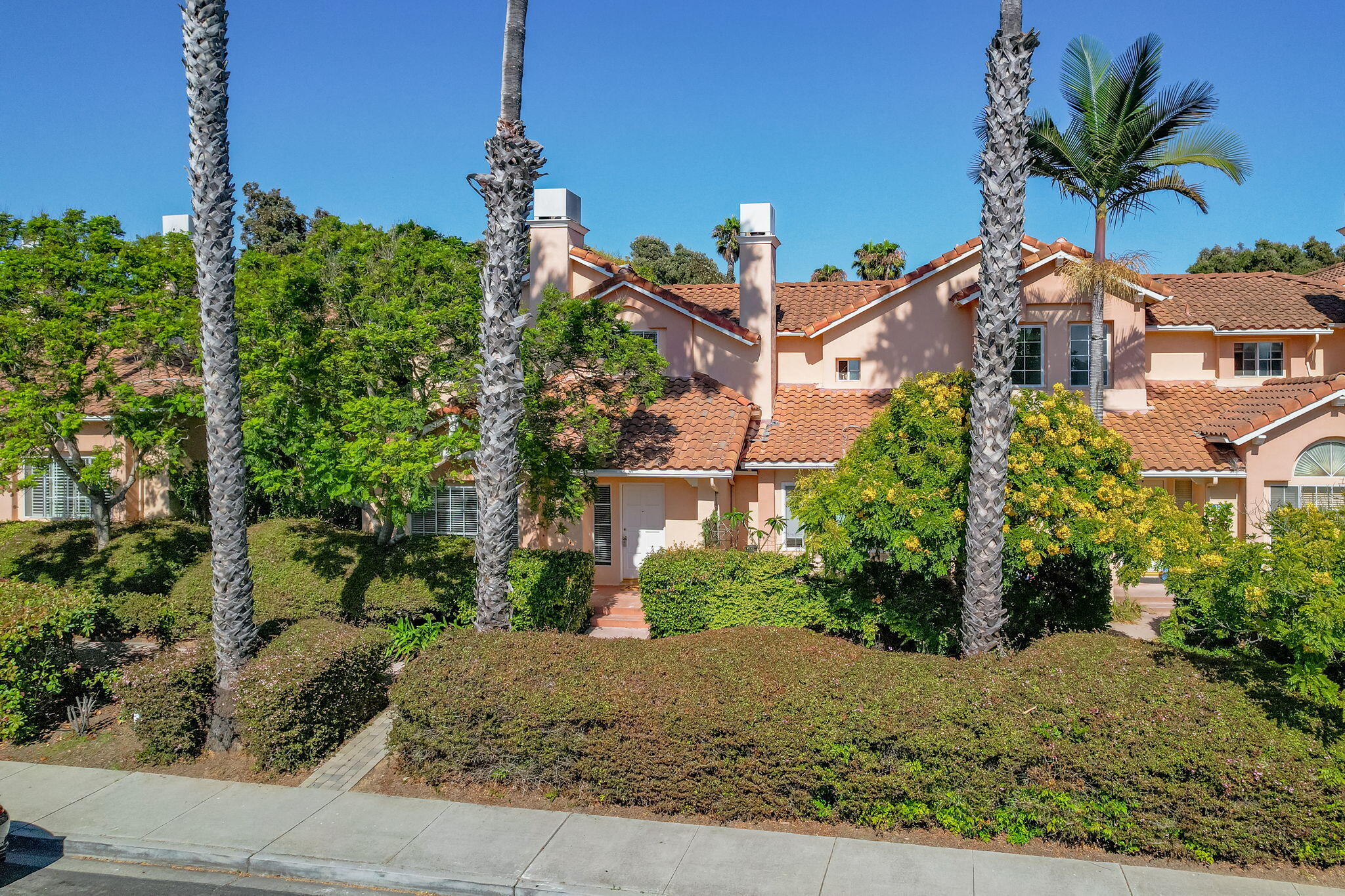 Goleta, California 93117, United States, 3 Bedrooms Bedrooms, ,3 BathroomsBathrooms,Residential,Active,192957