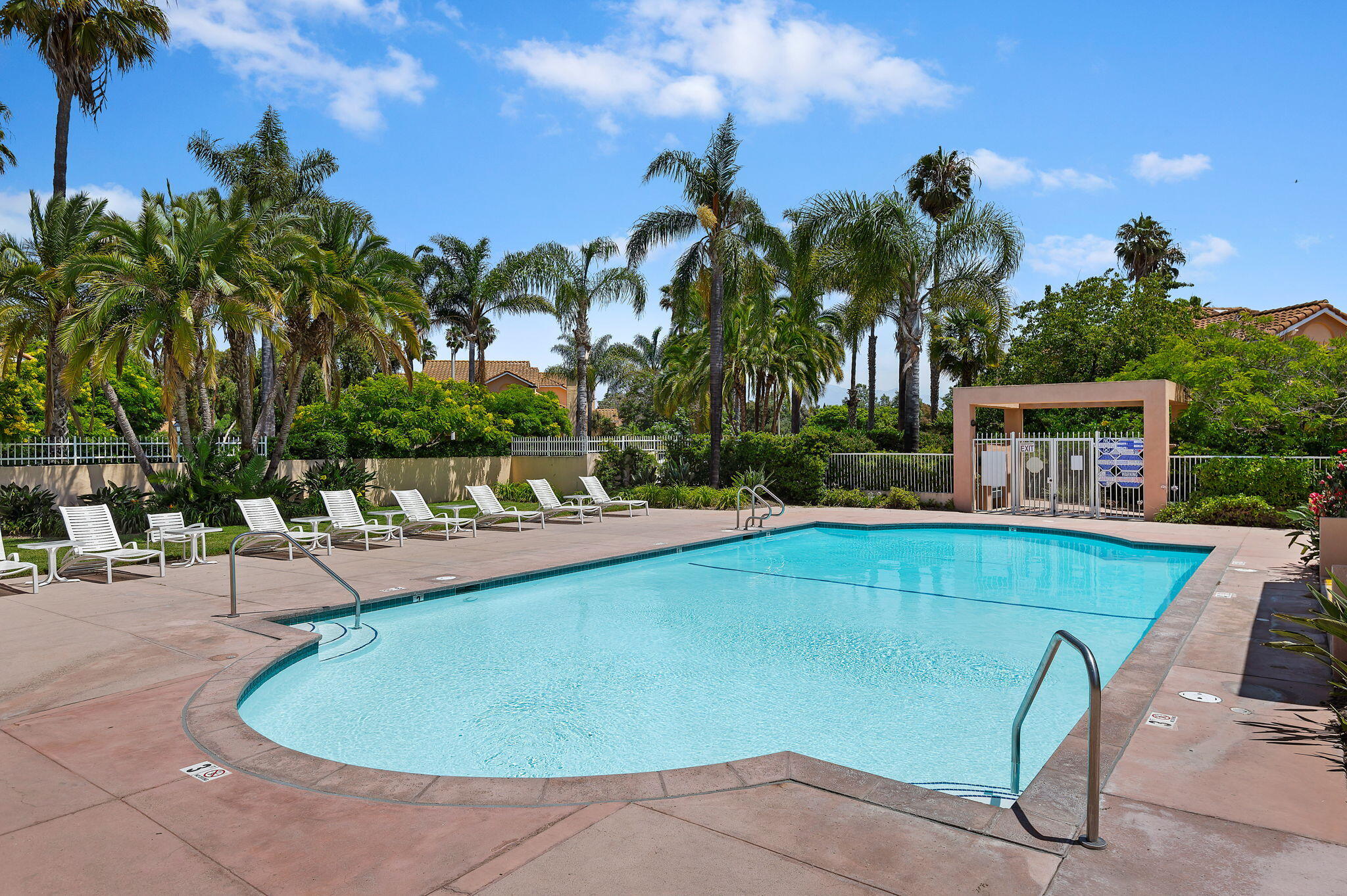 Goleta, California 93117, United States, 3 Bedrooms Bedrooms, ,3 BathroomsBathrooms,Residential,Active,192957