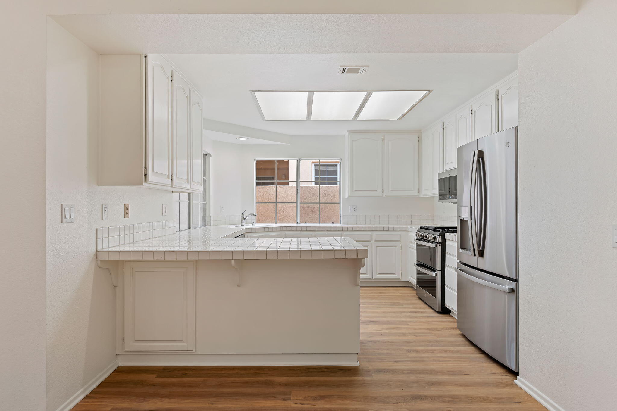 Goleta, California 93117, United States, 3 Bedrooms Bedrooms, ,3 BathroomsBathrooms,Residential,Active,192957