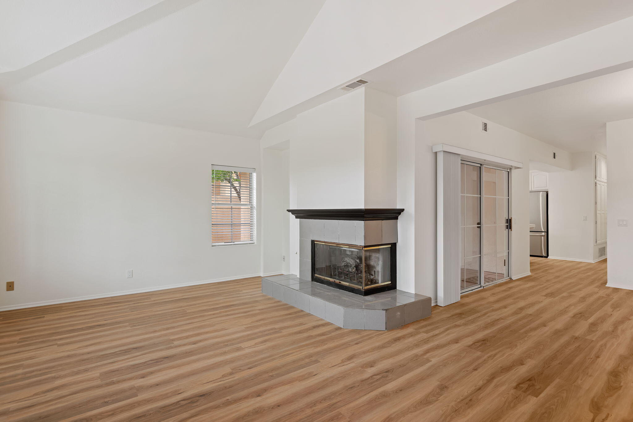 Goleta, California 93117, United States, 3 Bedrooms Bedrooms, ,3 BathroomsBathrooms,Residential,Active,192957