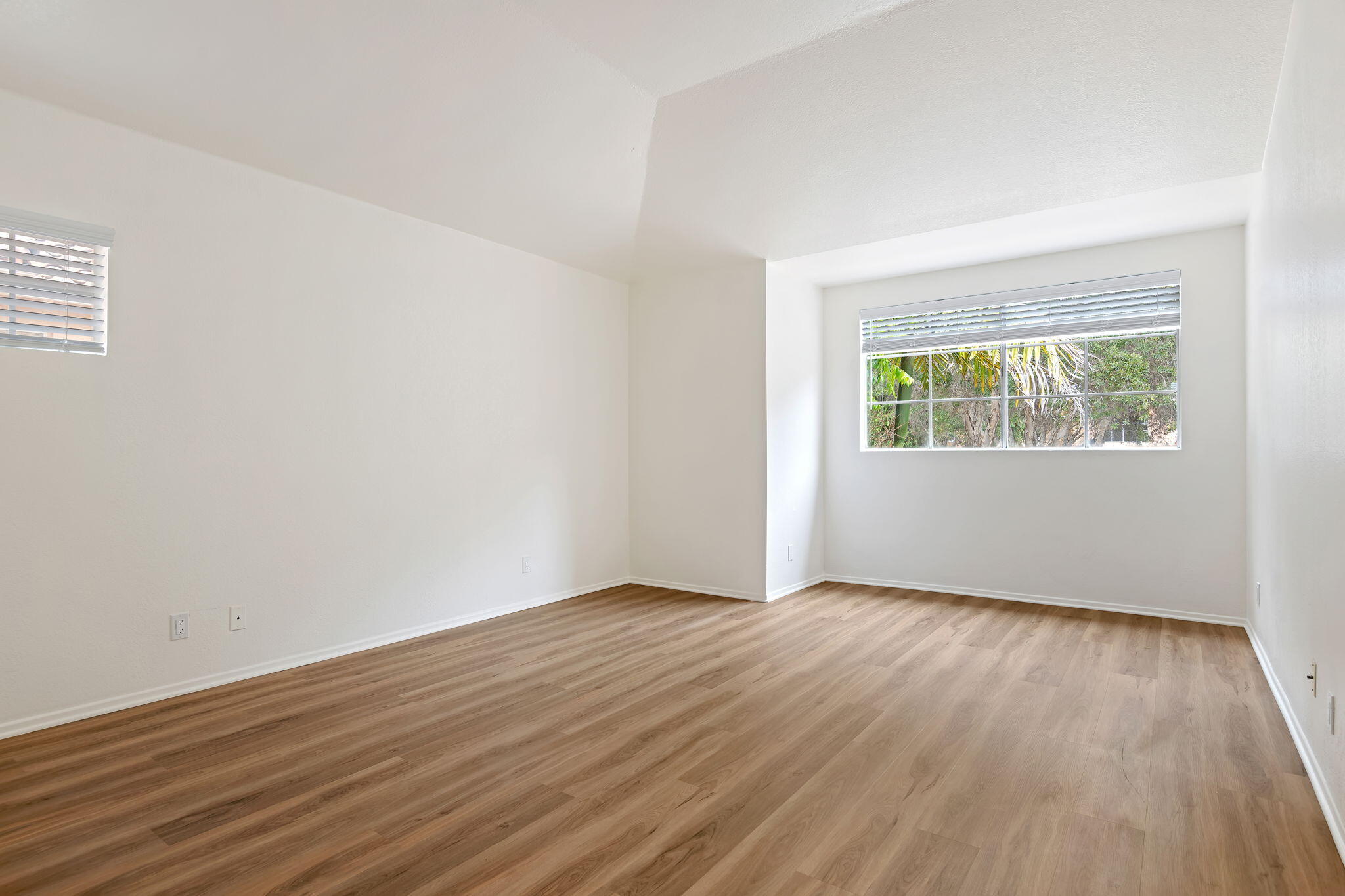 Goleta, California 93117, United States, 3 Bedrooms Bedrooms, ,3 BathroomsBathrooms,Residential,Active,192957