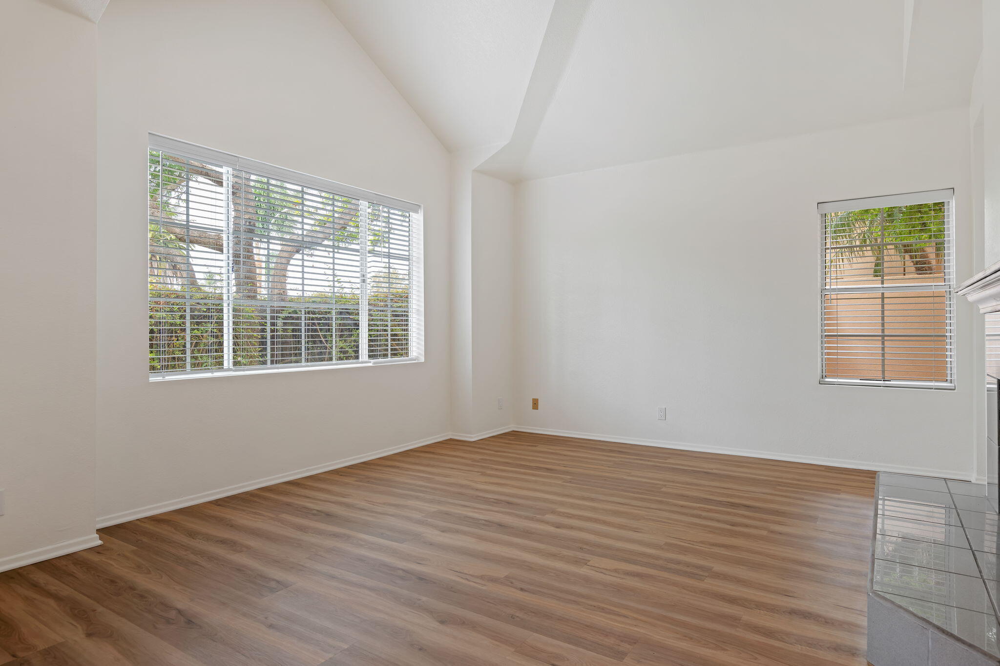 Goleta, California 93117, United States, 3 Bedrooms Bedrooms, ,3 BathroomsBathrooms,Residential,Active,192957