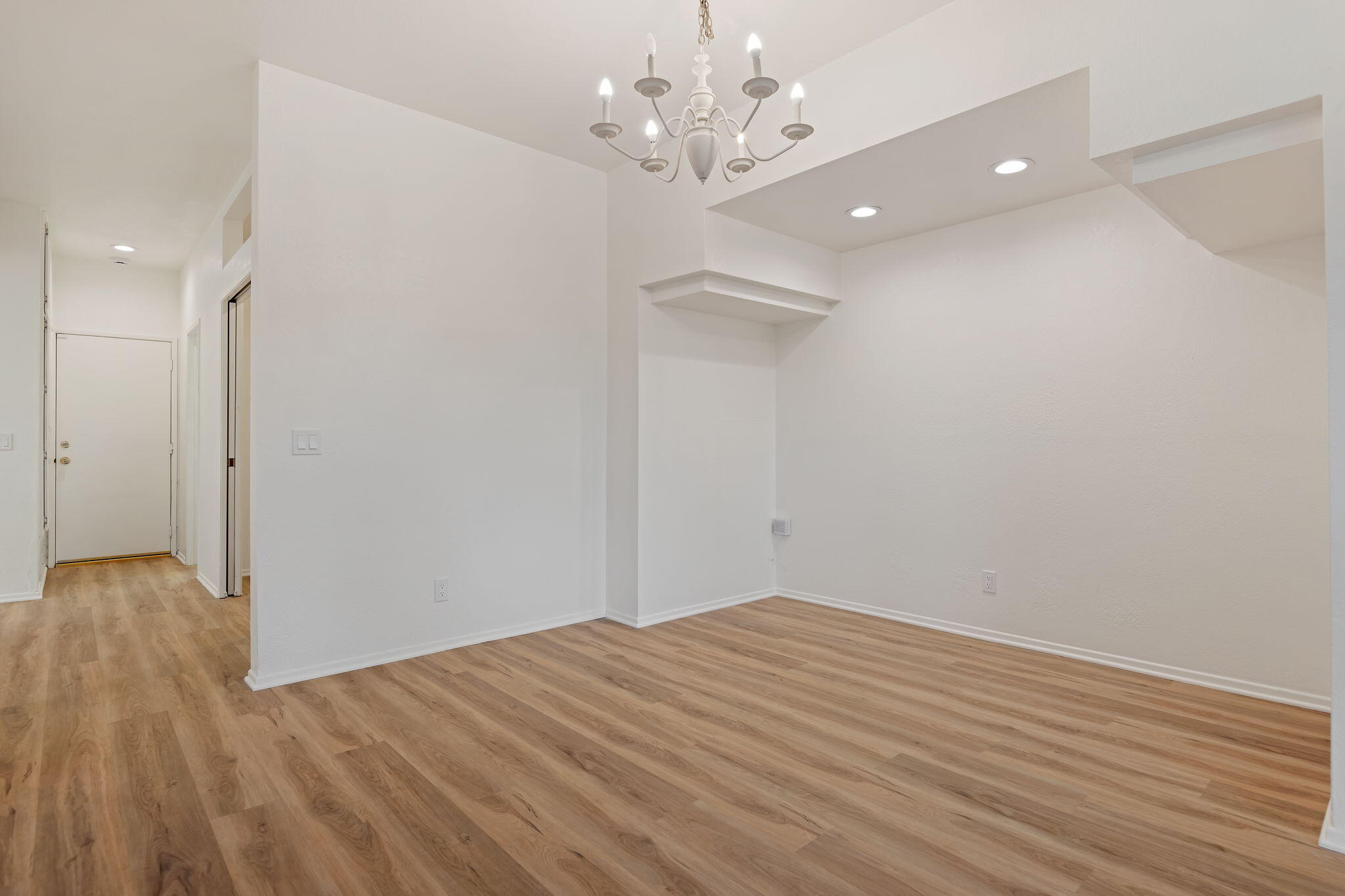 Goleta, California 93117, United States, 3 Bedrooms Bedrooms, ,3 BathroomsBathrooms,Residential,Active,192957