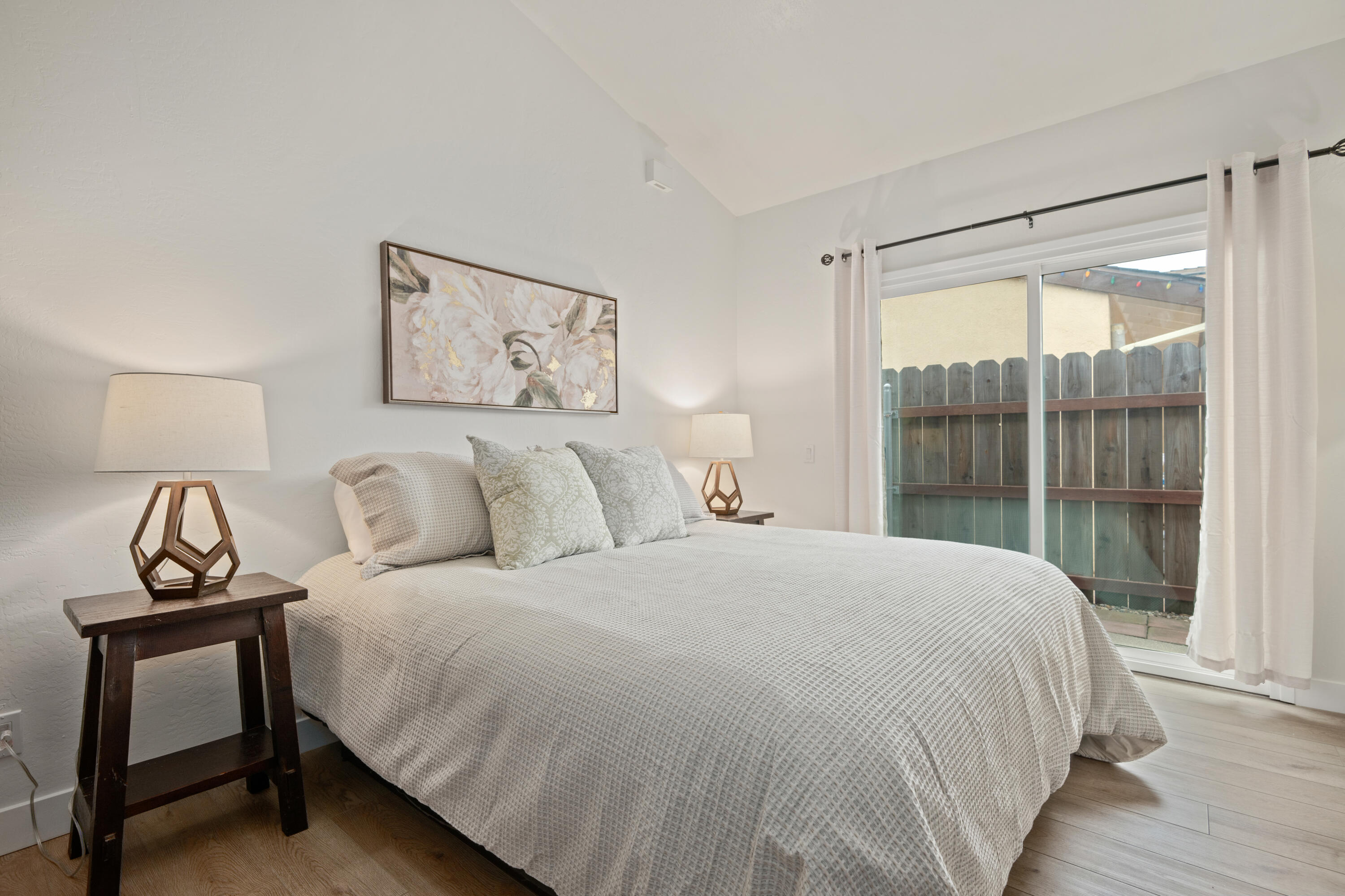 Carpinteria, California 93013, United States, 3 Bedrooms Bedrooms, ,2 BathroomsBathrooms,Residential,Active,173875