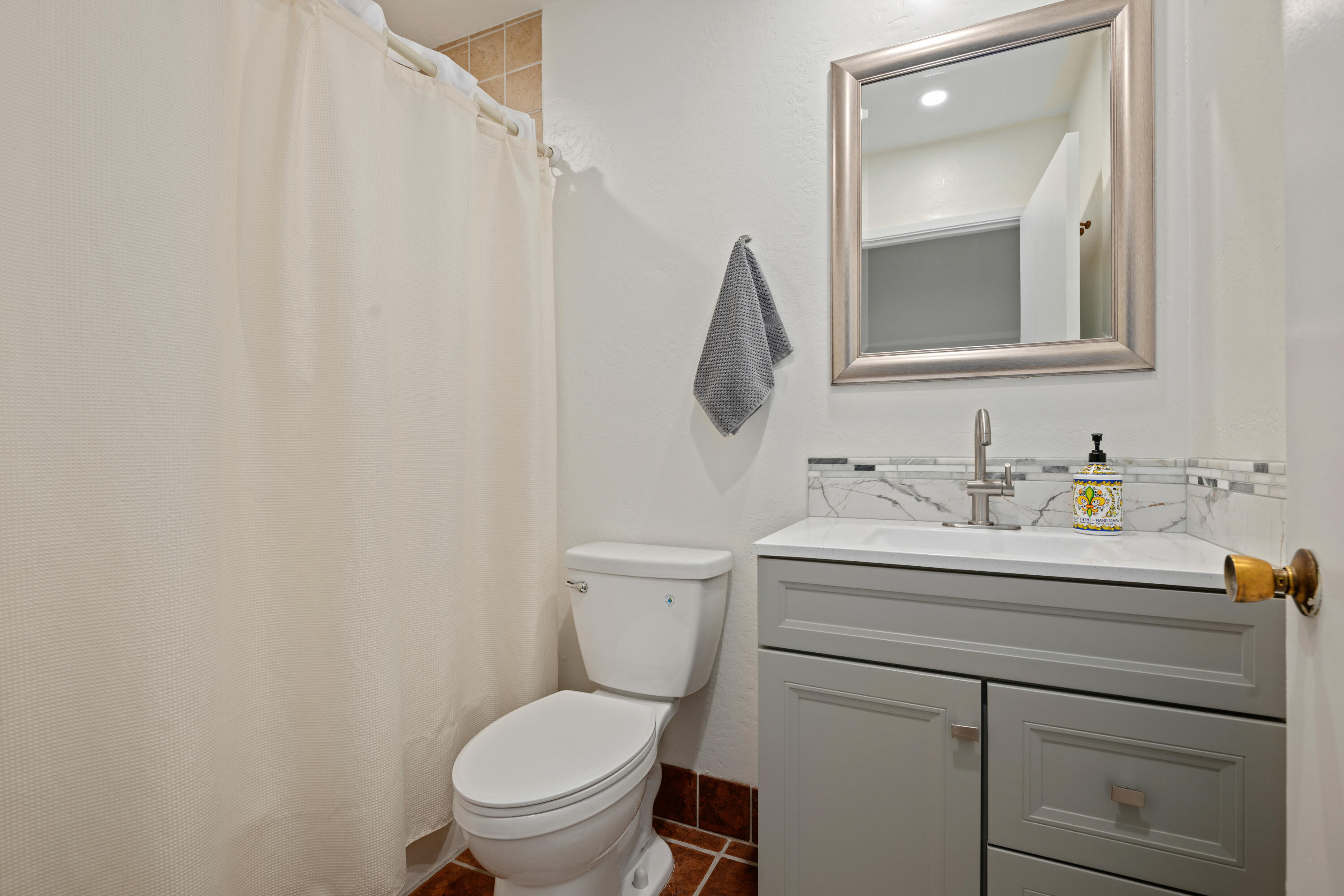 Carpinteria, California 93013, United States, 3 Bedrooms Bedrooms, ,2 BathroomsBathrooms,Residential,Active,173875