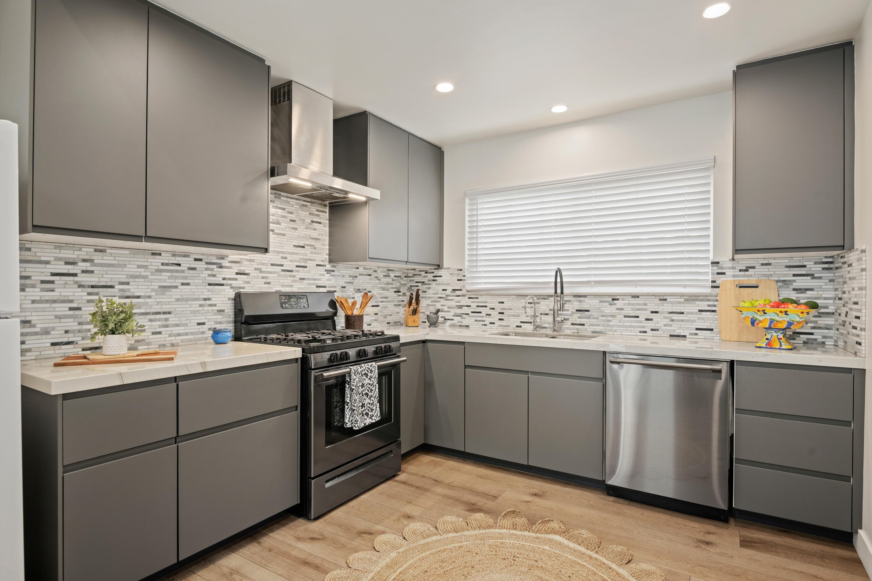 Carpinteria, California 93013, United States, 3 Bedrooms Bedrooms, ,2 BathroomsBathrooms,Residential,Active,173875