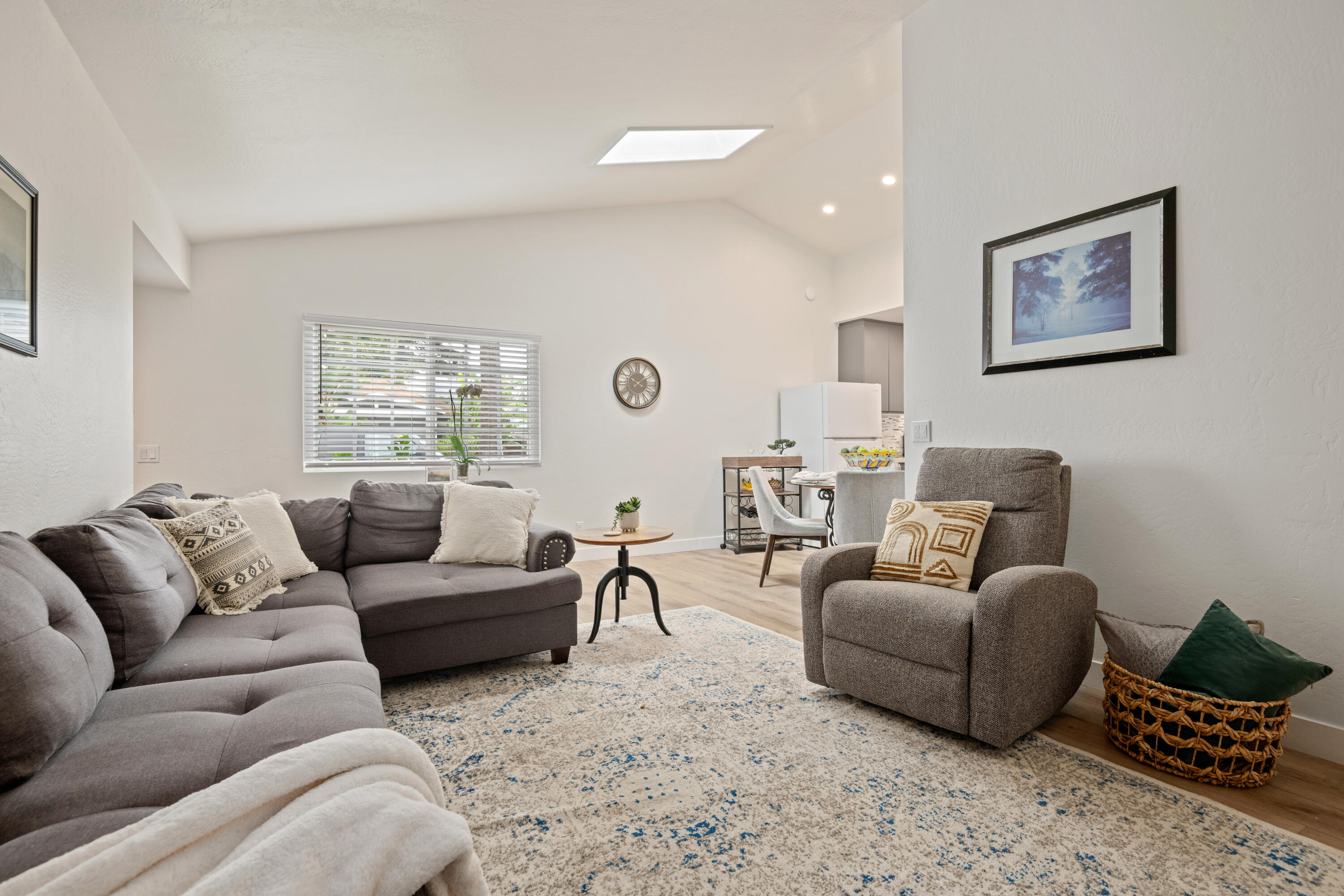 Carpinteria, California 93013, United States, 3 Bedrooms Bedrooms, ,2 BathroomsBathrooms,Residential,Active,173875