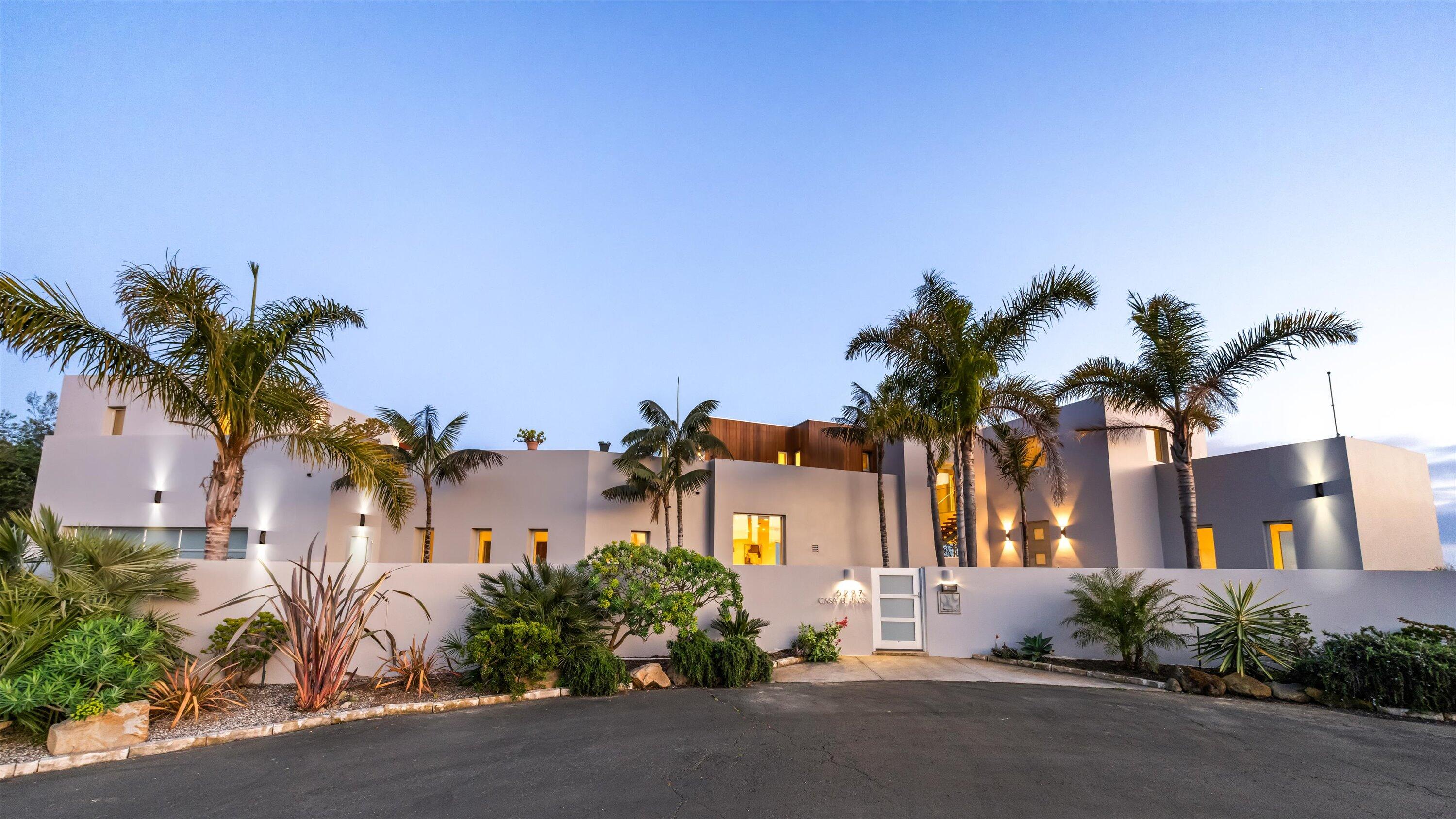 Santa Barbara, California 93111, United States, 5 Bedrooms Bedrooms, ,6 BathroomsBathrooms,Residential,Active,112148