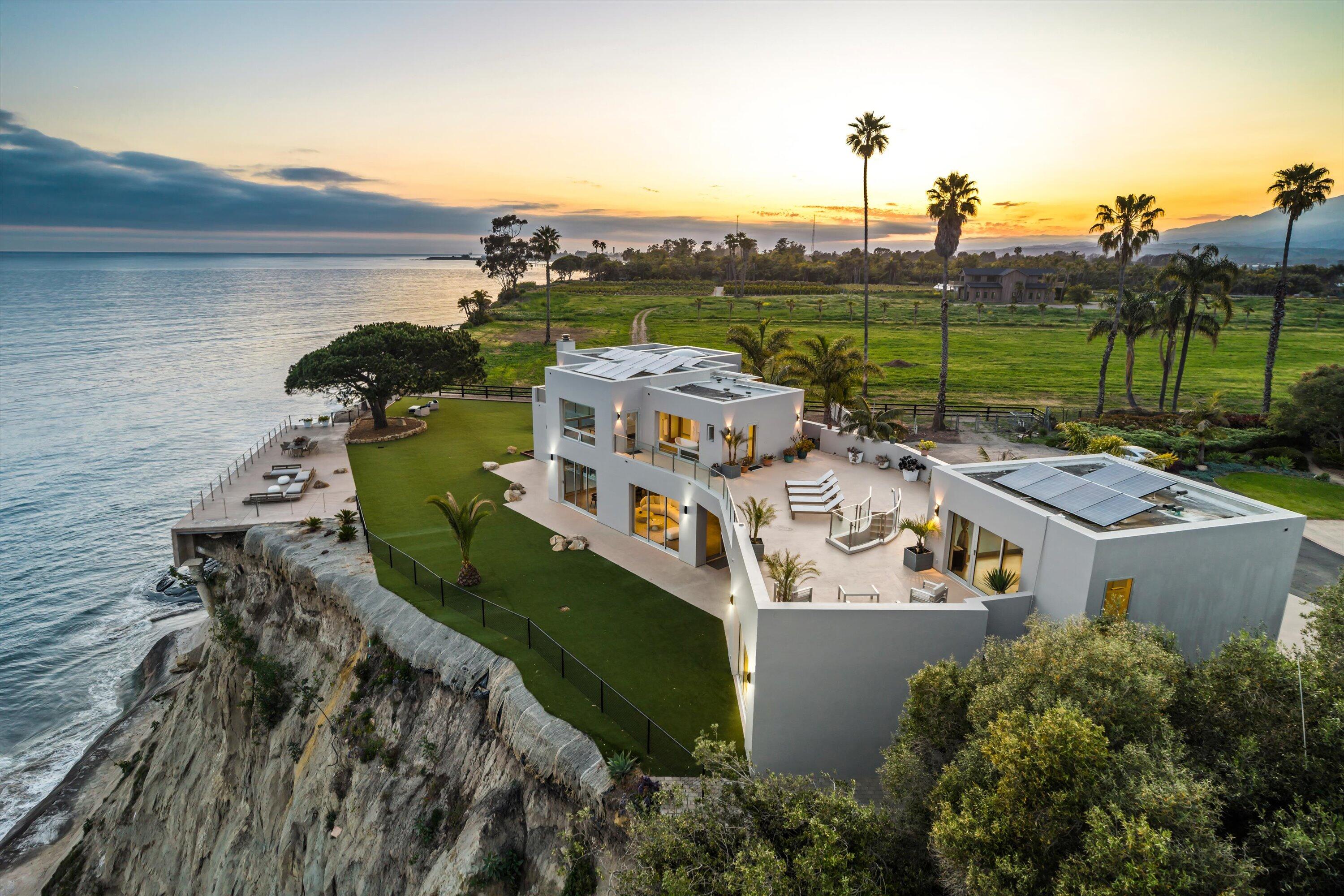 Santa Barbara, California 93111, United States, 5 Bedrooms Bedrooms, ,6 BathroomsBathrooms,Residential,Active,112148 Santa Barbara, California 93111, United States, 5 Bedrooms Bedrooms, ,6 BathroomsBathrooms,Residential,Active,112148