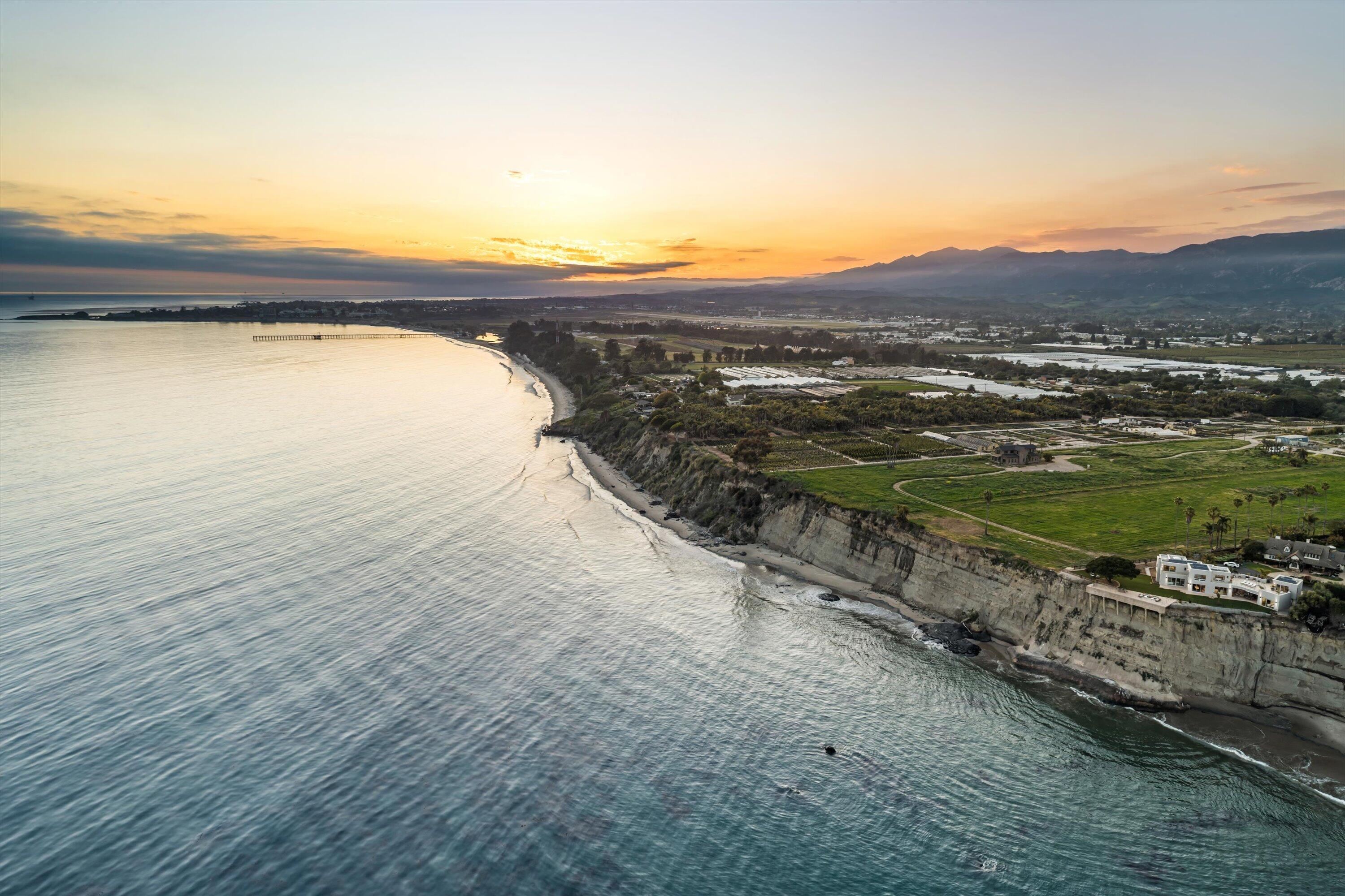 Santa Barbara, California 93111, United States, 5 Bedrooms Bedrooms, ,6 BathroomsBathrooms,Residential,Active,112148