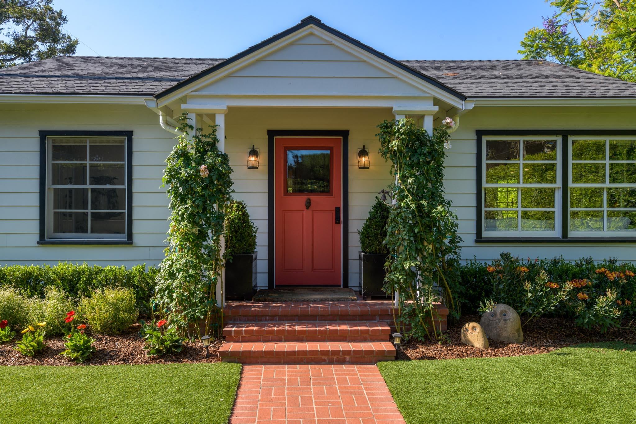 2154 East Valley Road