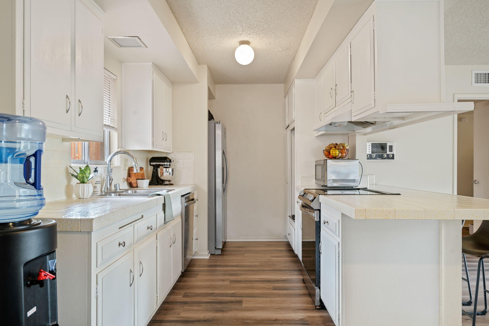 Oxnard, California 93030, United States, 3 Bedrooms Bedrooms, ,3 BathroomsBathrooms,Residential,Pending,91357