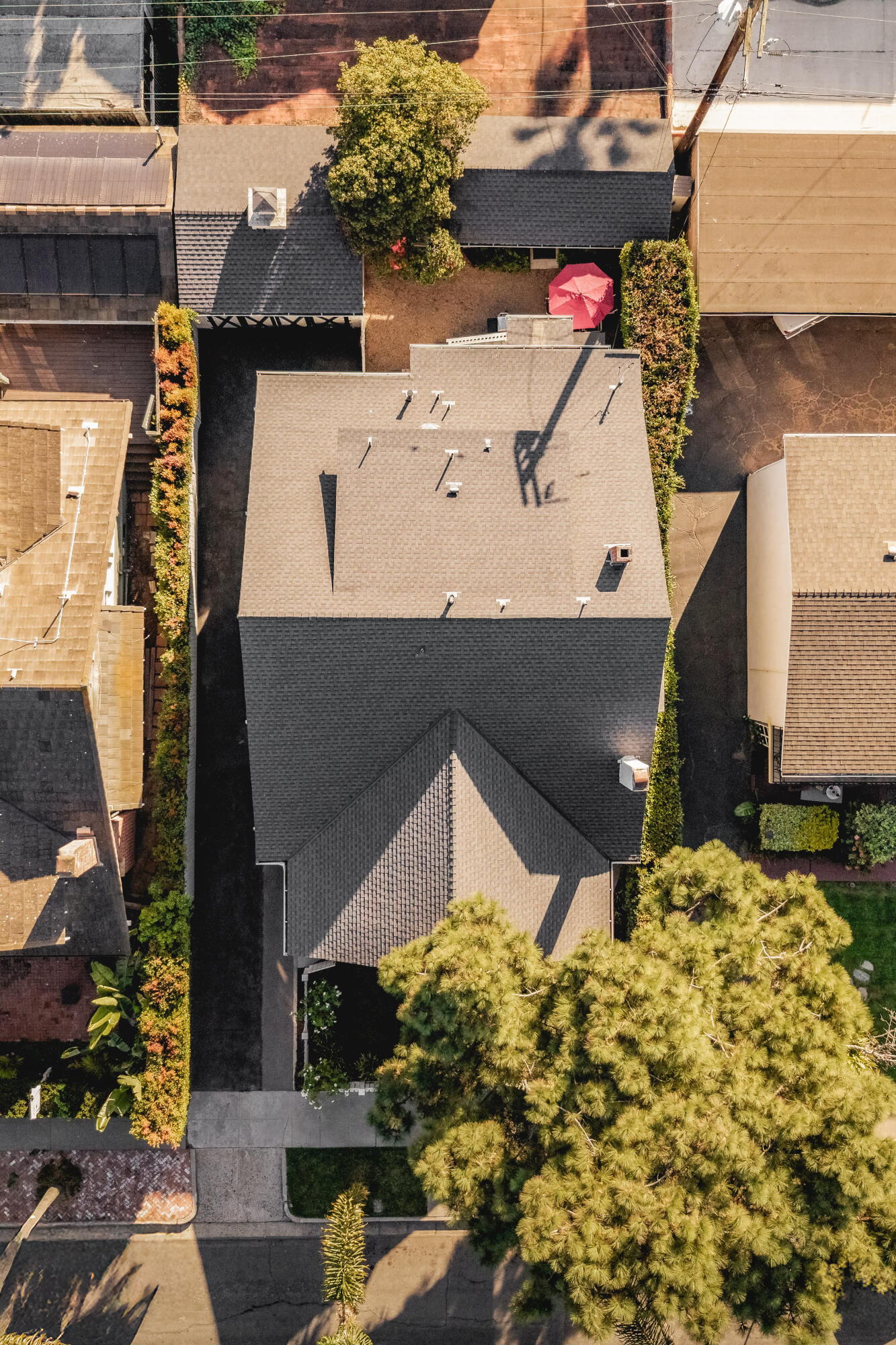 Santa Barbara, California 93103, United States, 5 Bedrooms Bedrooms, ,3 BathroomsBathrooms,Residential,Active,226903