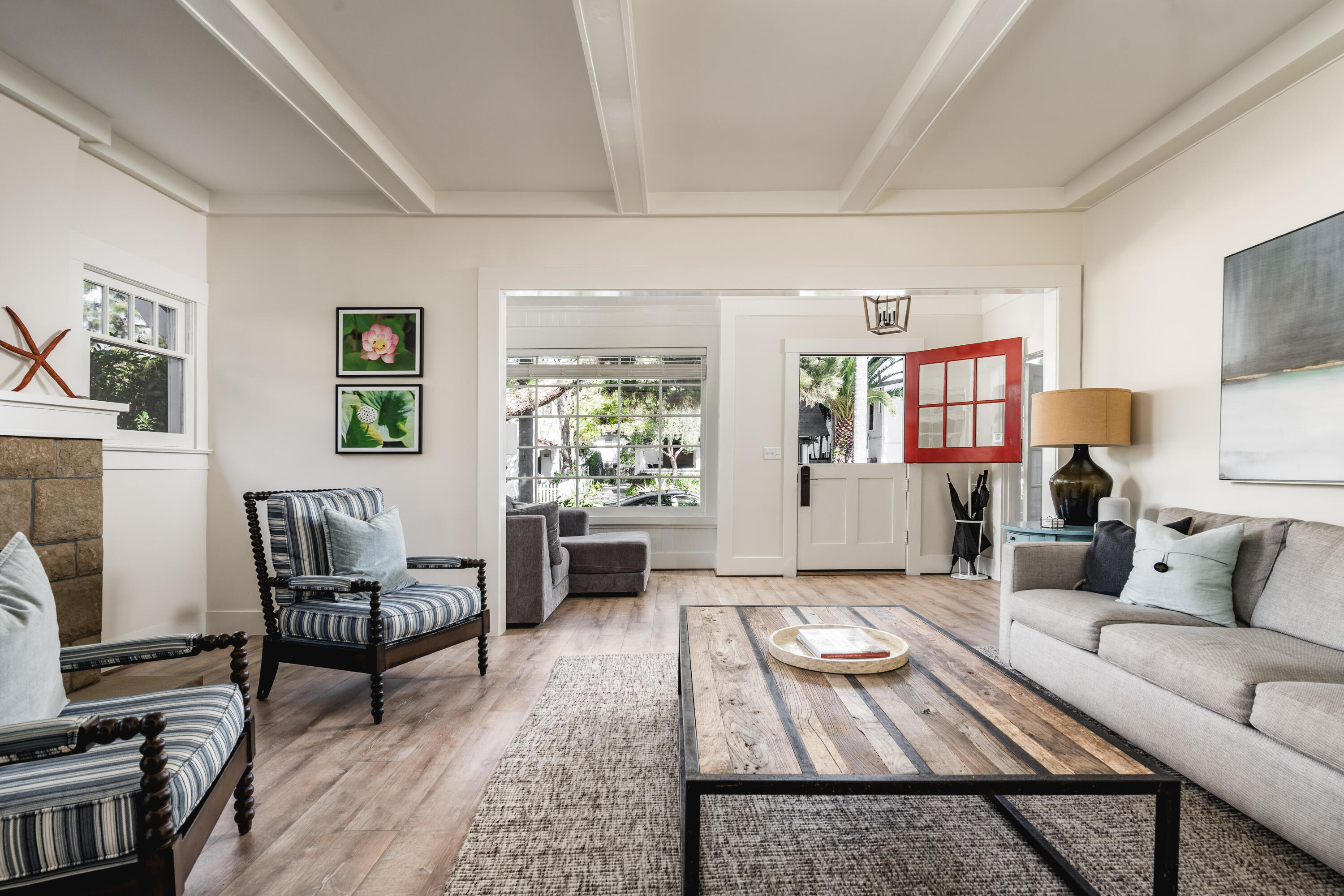 Santa Barbara, California 93103, United States, 5 Bedrooms Bedrooms, ,3 BathroomsBathrooms,Residential,Active,226903