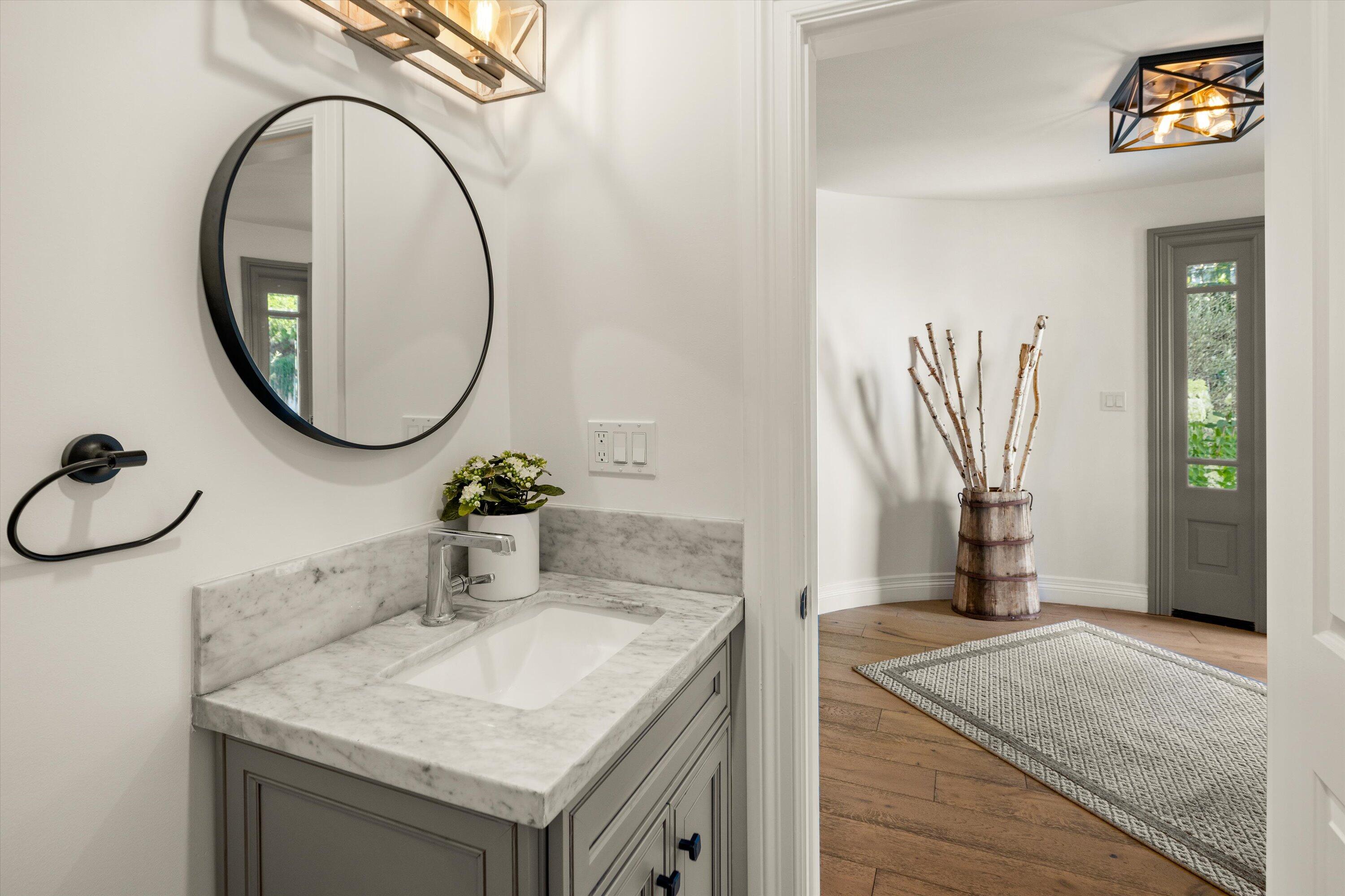 Montecito, California 93108, United States, 4 Bedrooms Bedrooms, ,4 BathroomsBathrooms,Residential,Active,150280