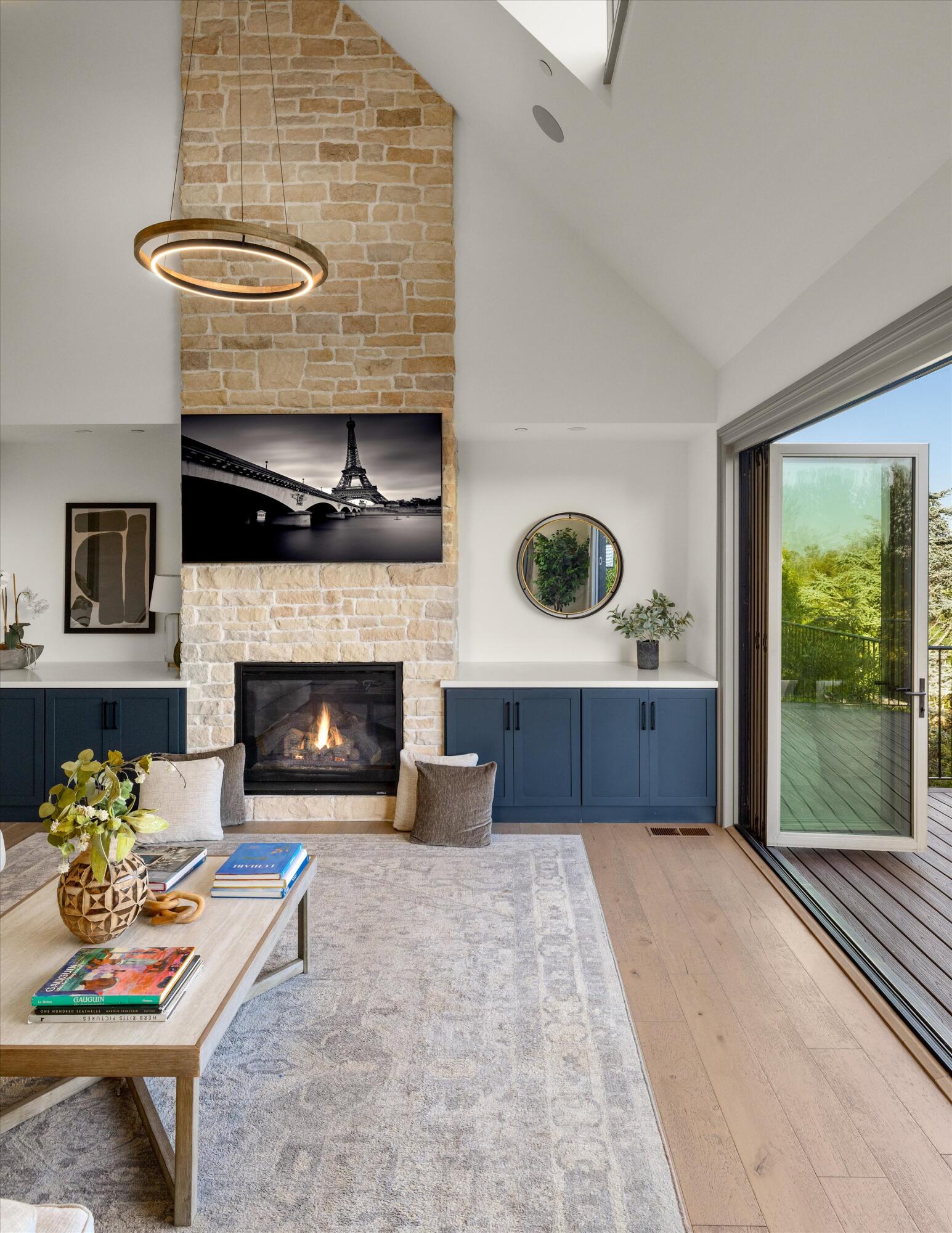 Montecito, California 93108, United States, 4 Bedrooms Bedrooms, ,4 BathroomsBathrooms,Residential,Active,150280