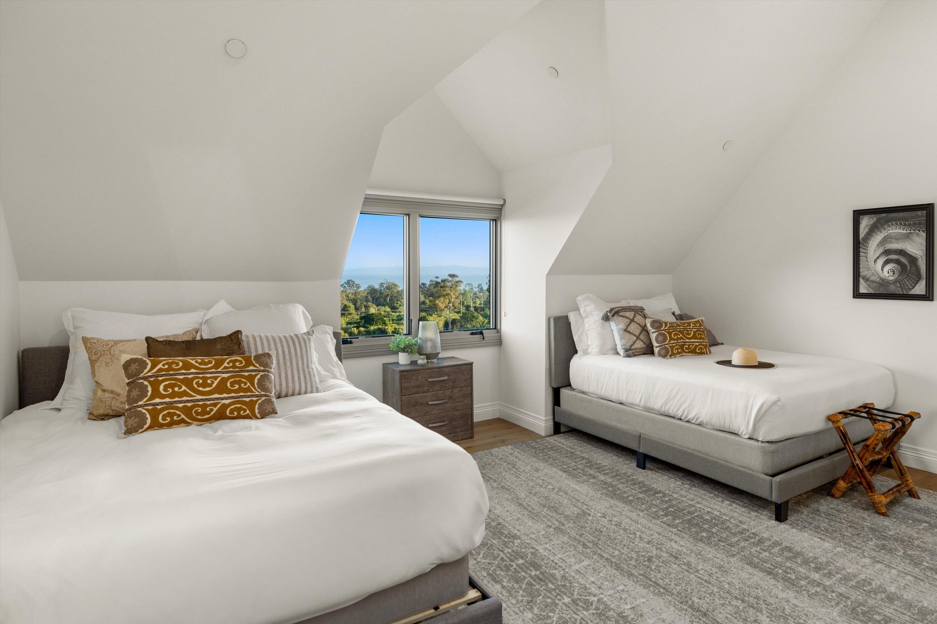 Montecito, California 93108, United States, 4 Bedrooms Bedrooms, ,4 BathroomsBathrooms,Residential,Active,150280